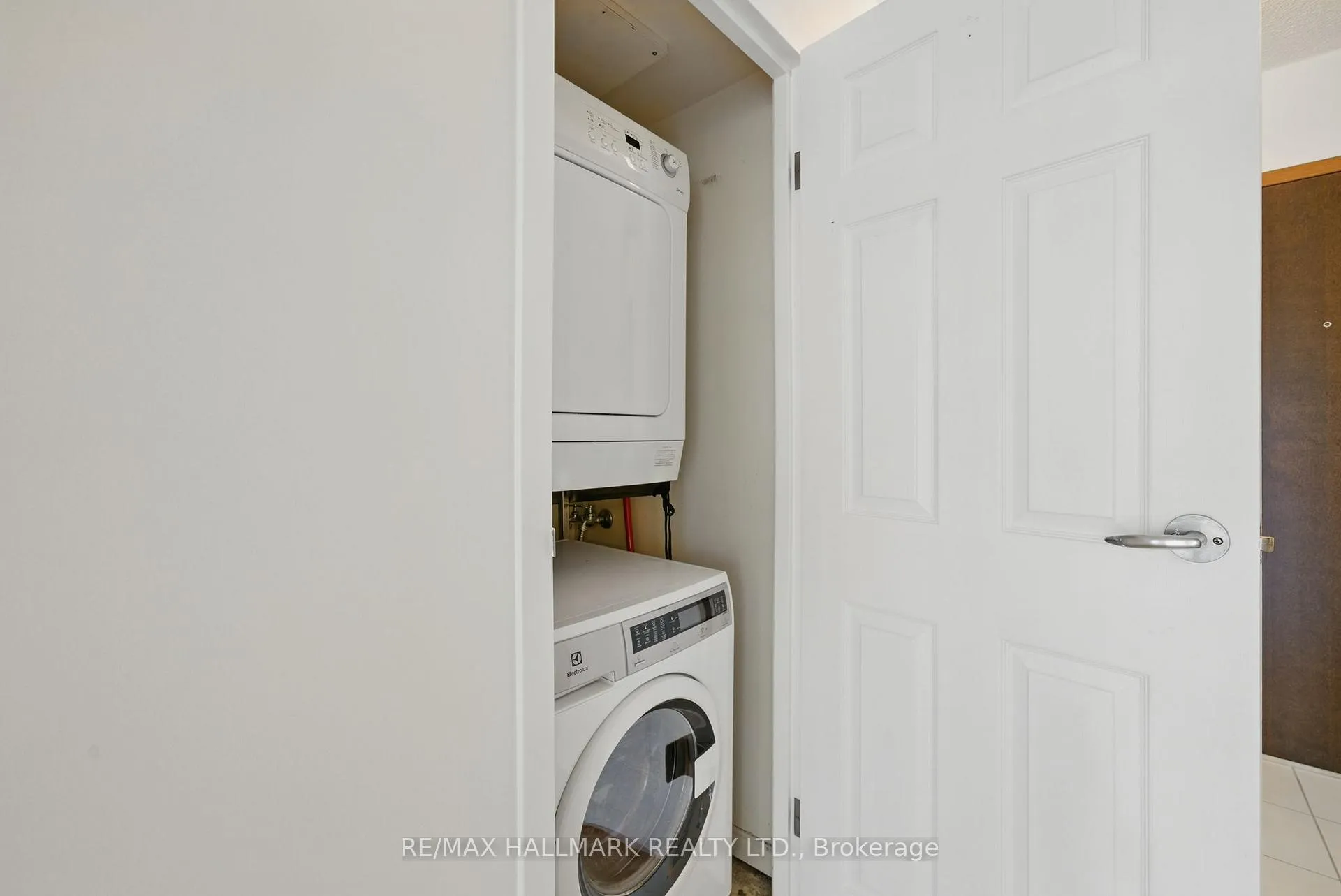 Photo 7 of Unit 1320, 25 The Esplanade, Toronto, Waterfront Communities — HOMEH