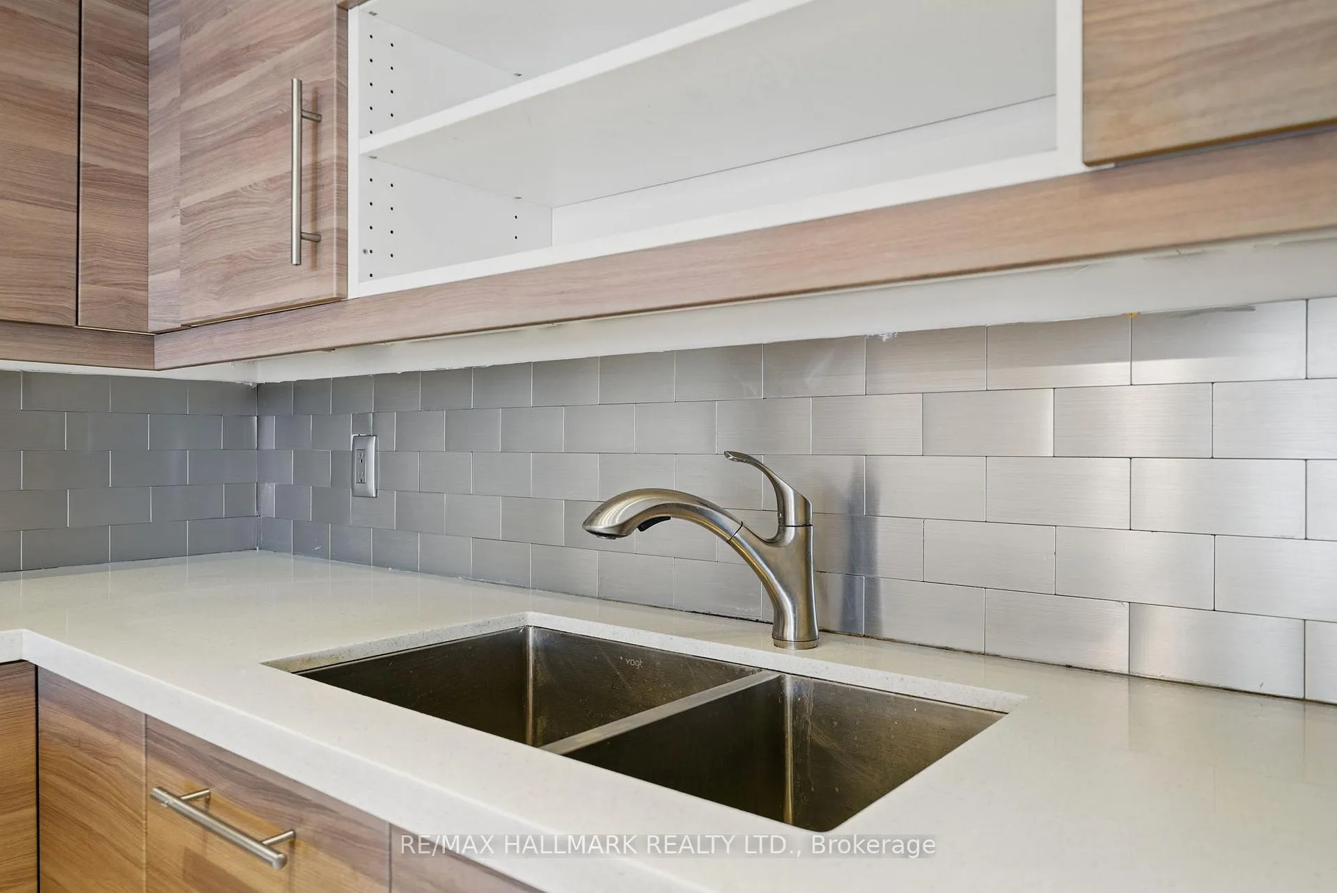 Photo 12 of Unit 1320, 25 The Esplanade, Toronto, Waterfront Communities — HOMEH
