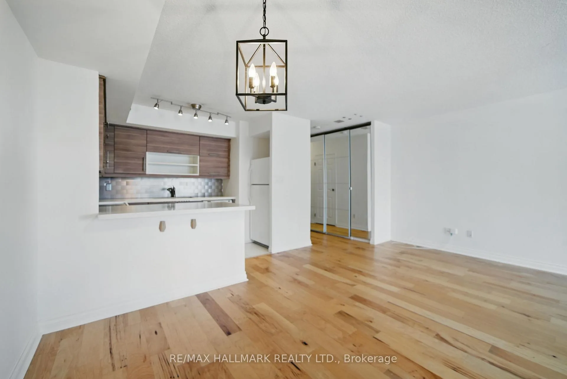 Photo 15 of Unit 1320, 25 The Esplanade, Toronto, Waterfront Communities — HOMEH