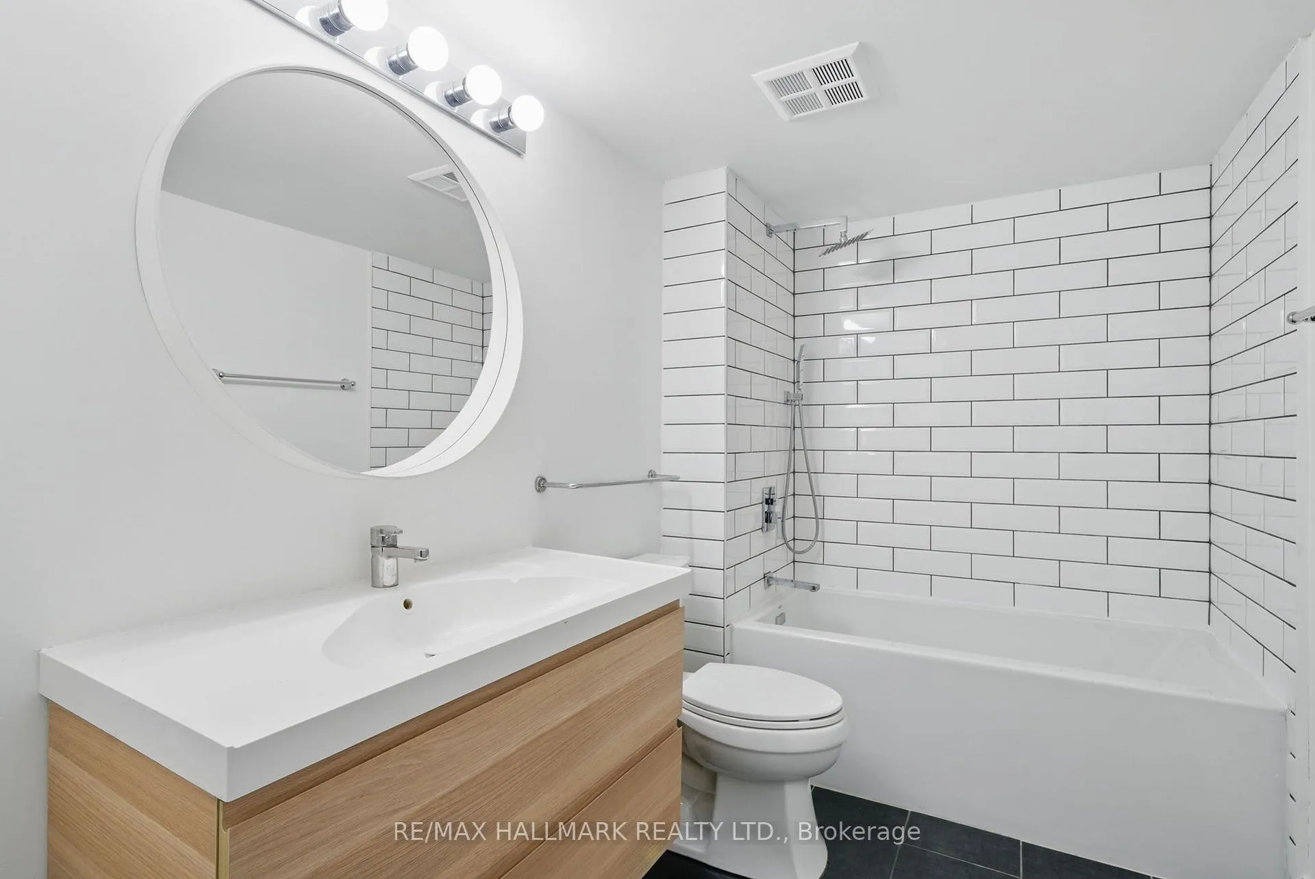Photo 18 of Unit 1320, 25 The Esplanade, Toronto, Waterfront Communities — HOMEH