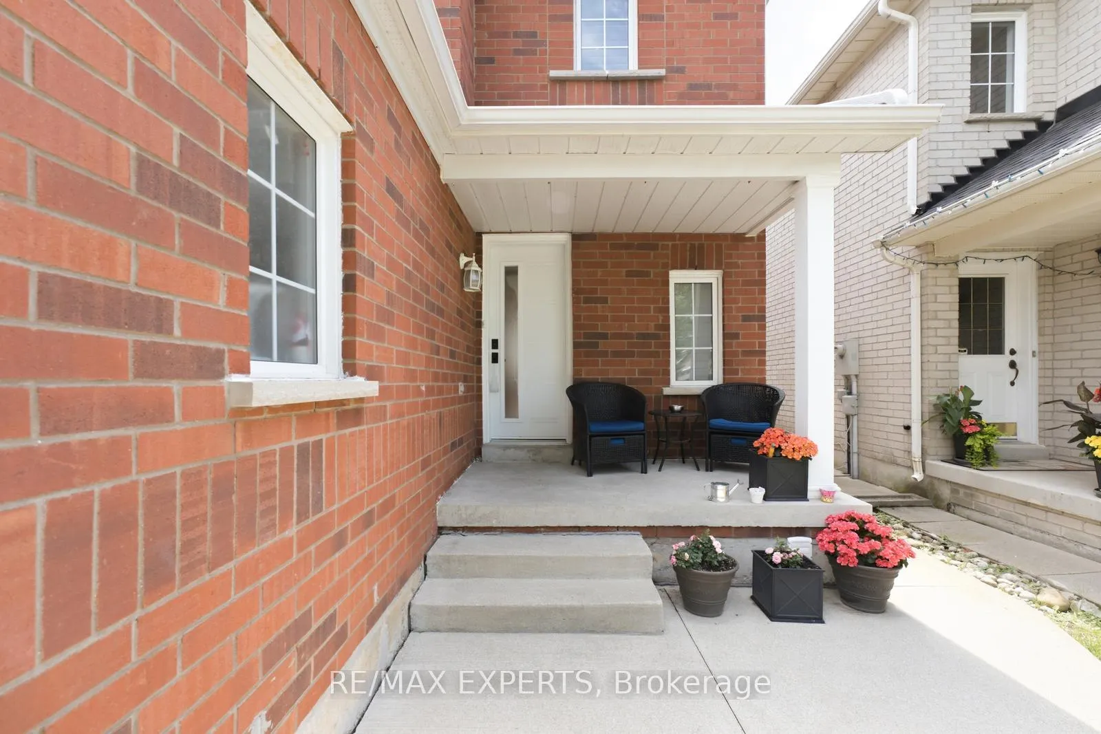 Photo 3 of 67 Seafield Road, Vaughan, Maple — HOMEH