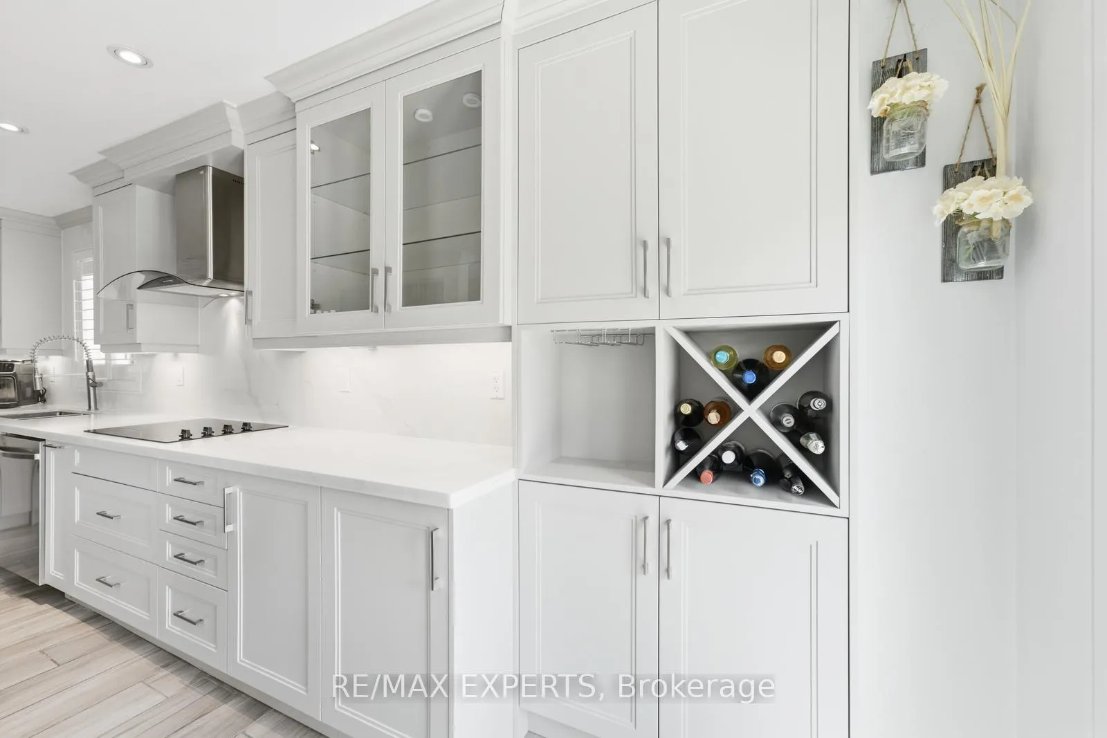 Photo 9 of 67 Seafield Road, Vaughan, Maple — HOMEH