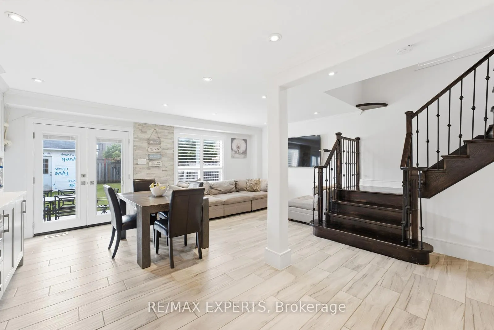 Photo 11 of 67 Seafield Road, Vaughan, Maple — HOMEH