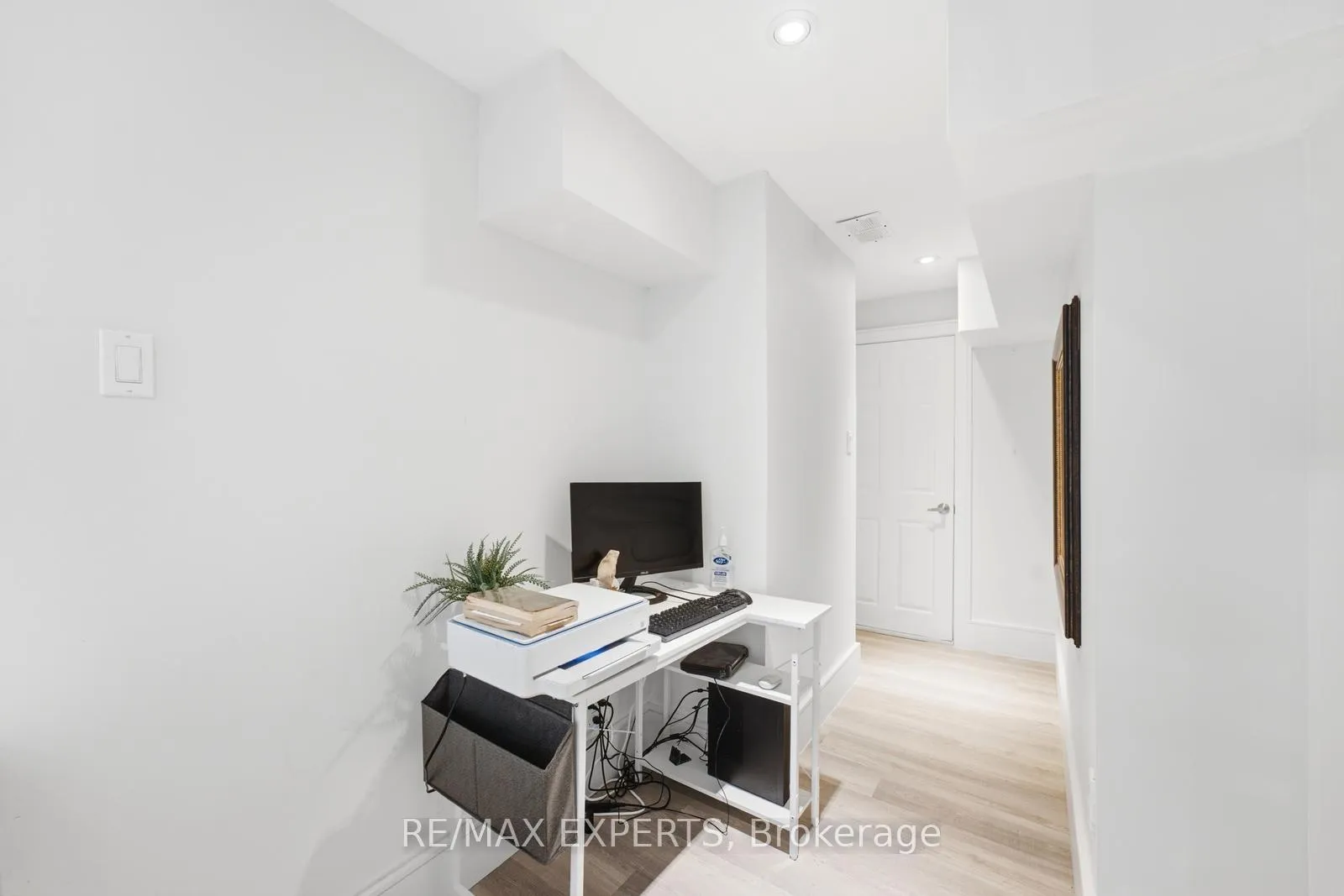 Photo 23 of 67 Seafield Road, Vaughan, Maple — HOMEH