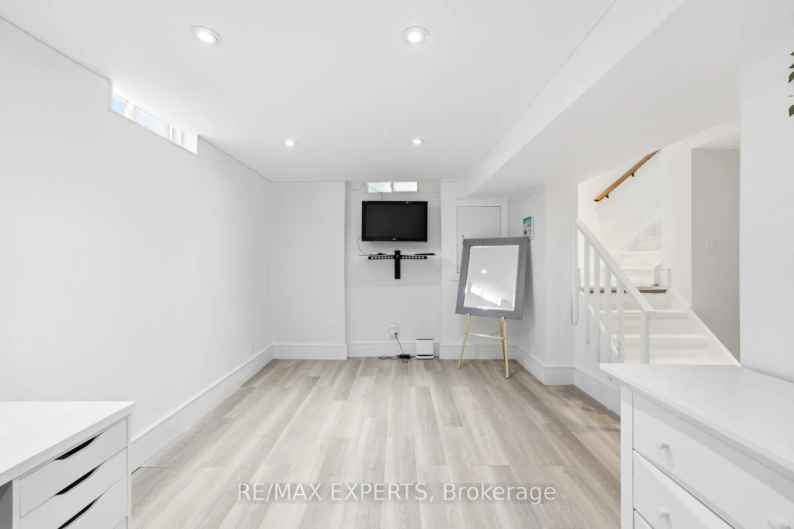 Photo 24 of 67 Seafield Road, Vaughan, Maple — HOMEH