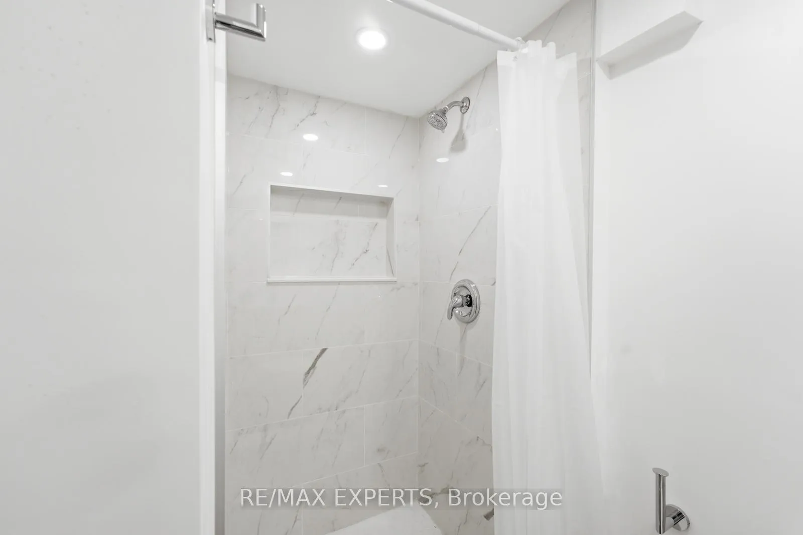 Photo 27 of 67 Seafield Road, Vaughan, Maple — HOMEH