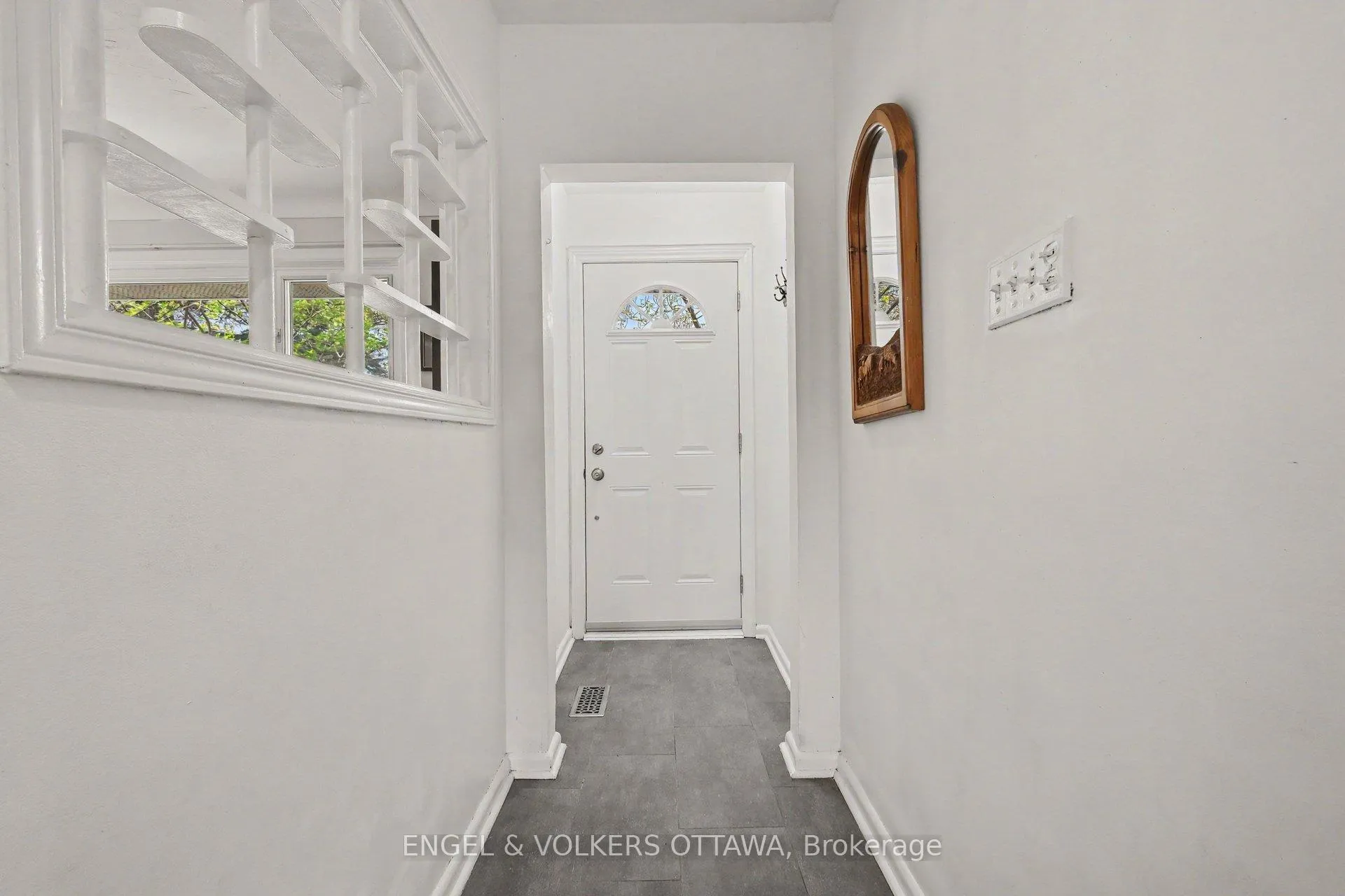 Photo 3 of 1113 Field Street, Ottawa, Bel Air Park — HOMEH
