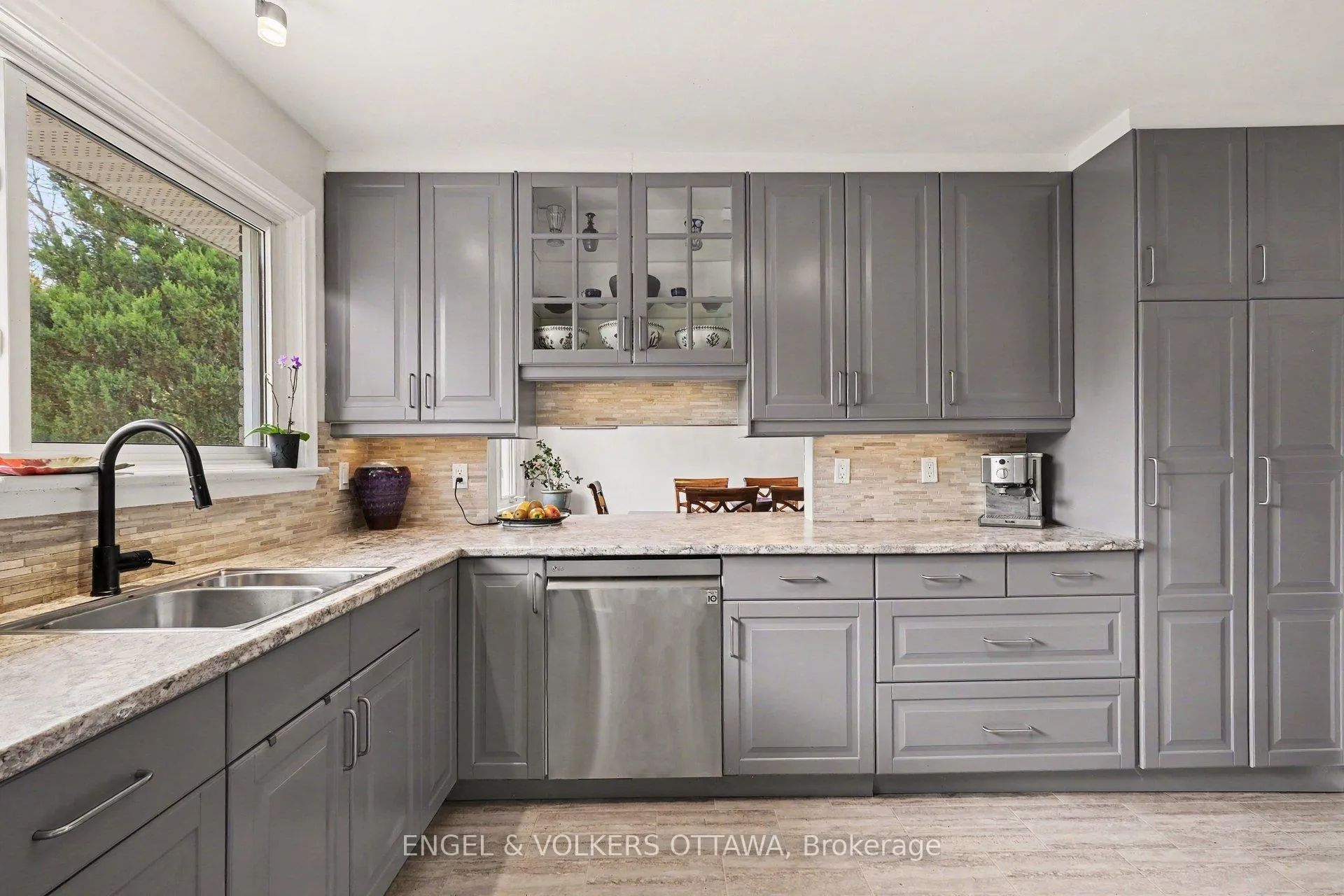Photo 13 of 1113 Field Street, Ottawa, Bel Air Park — HOMEH