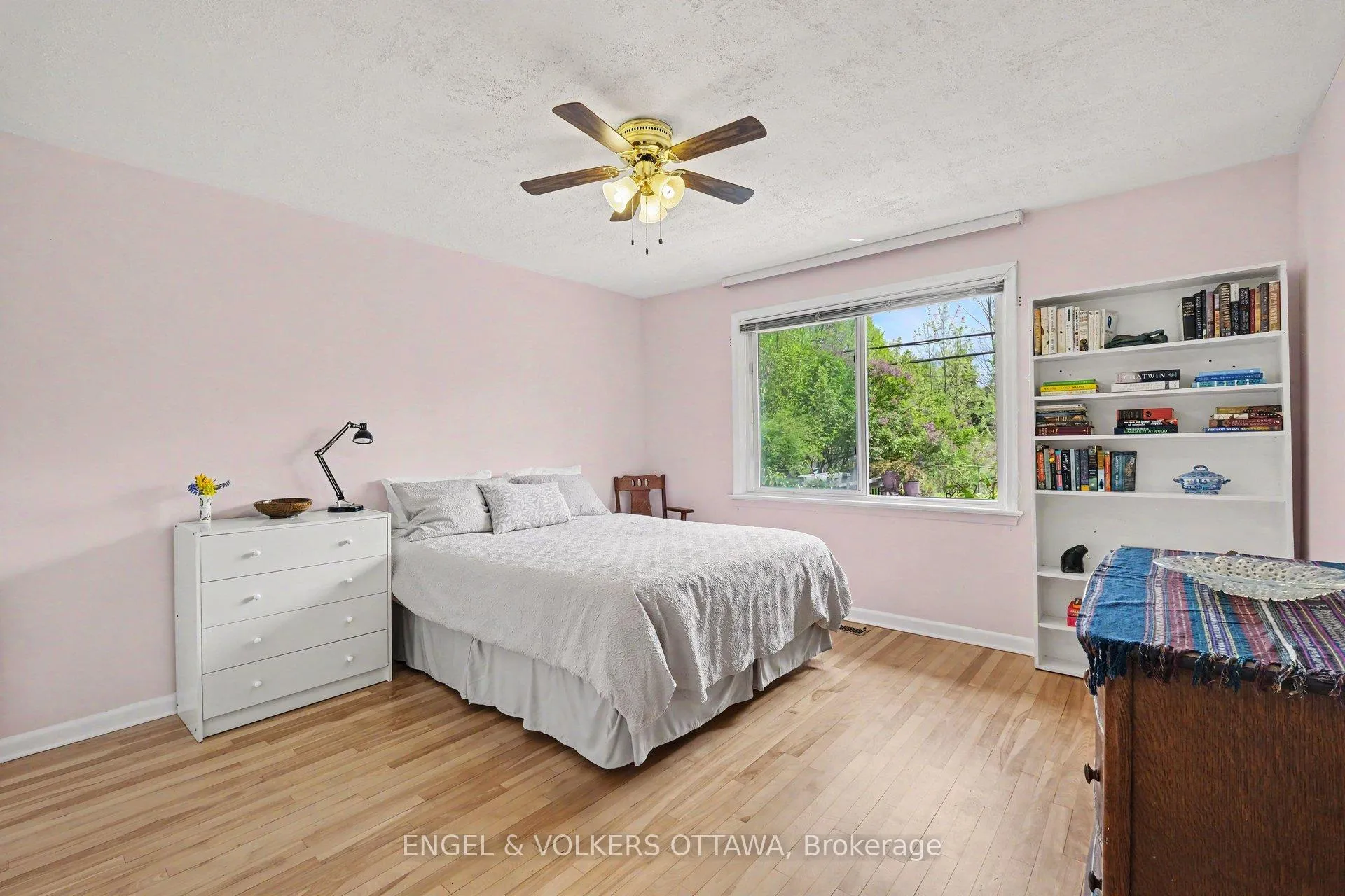 Photo 15 of 1113 Field Street, Ottawa, Bel Air Park — HOMEH