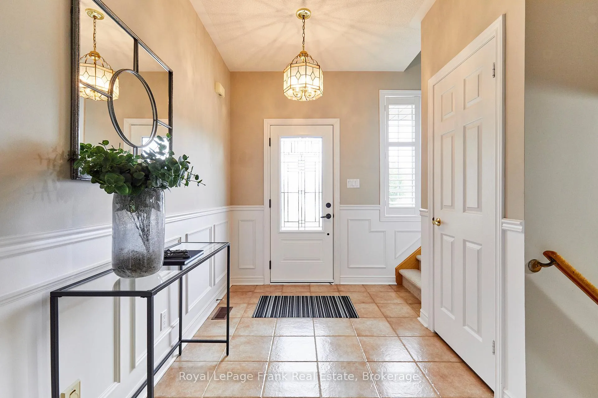 Photo 2 of 58 Waterbury Crescent, Scugog, Port Perry — HOMEH
