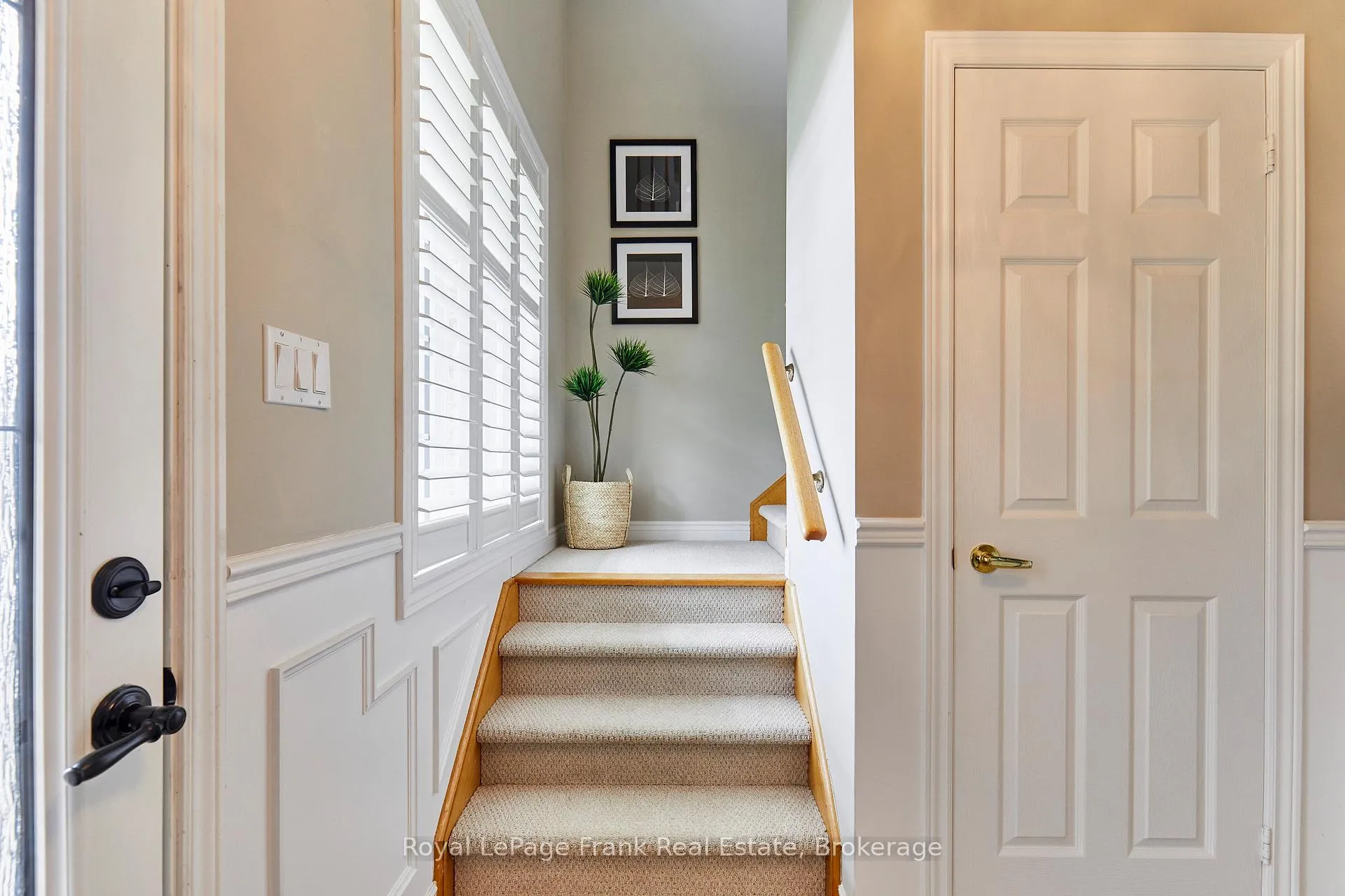 Photo 3 of 58 Waterbury Crescent, Scugog, Port Perry — HOMEH