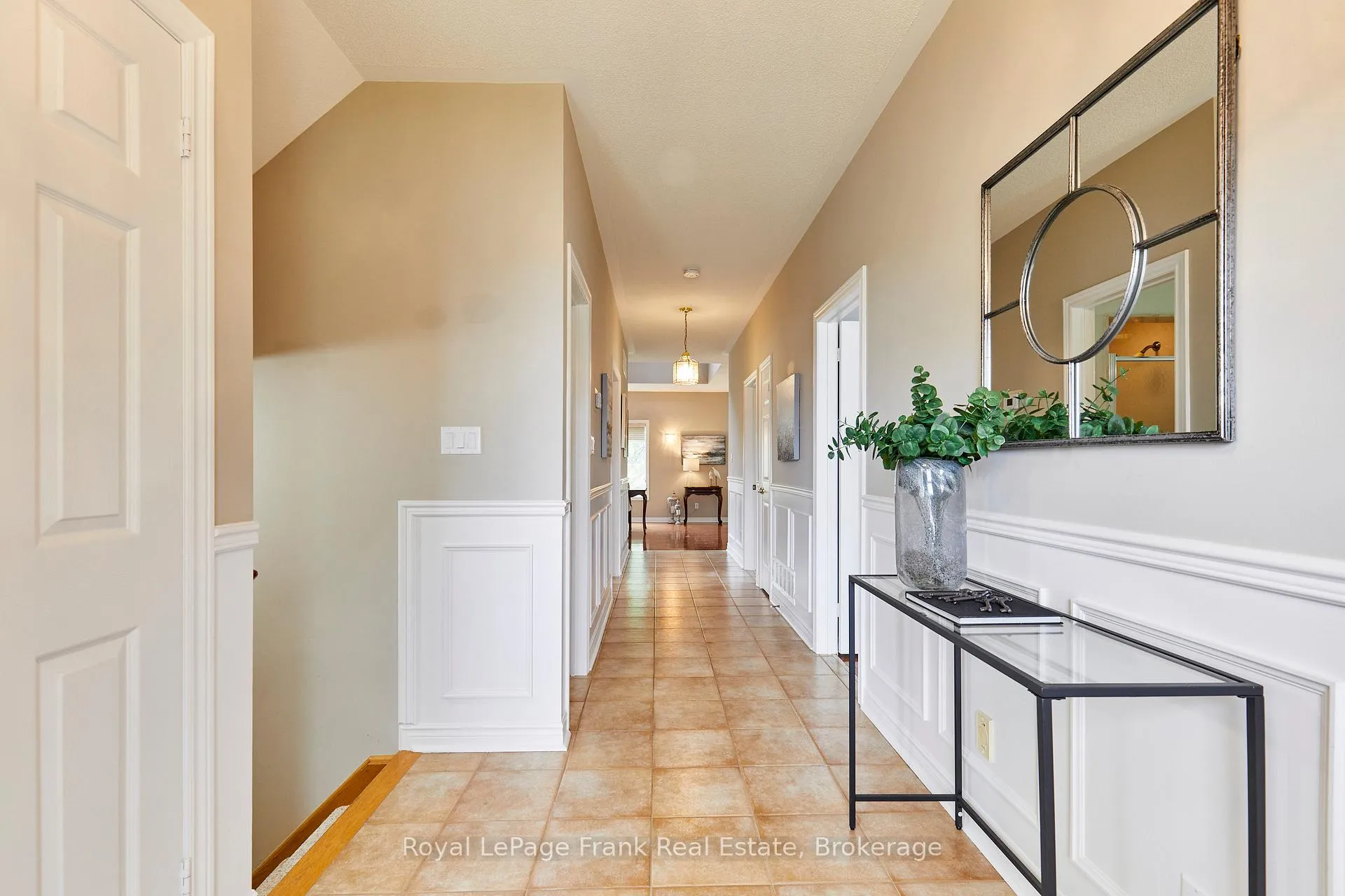 Photo 4 of 58 Waterbury Crescent, Scugog, Port Perry — HOMEH