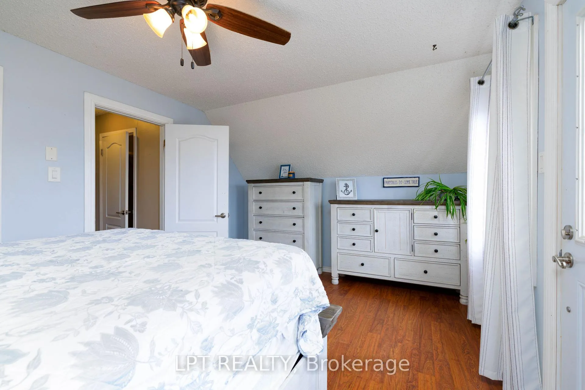 Photo 14 of 11 Hardwood Drive, Georgina, Sutton & Jackson's Point — HOMEH
