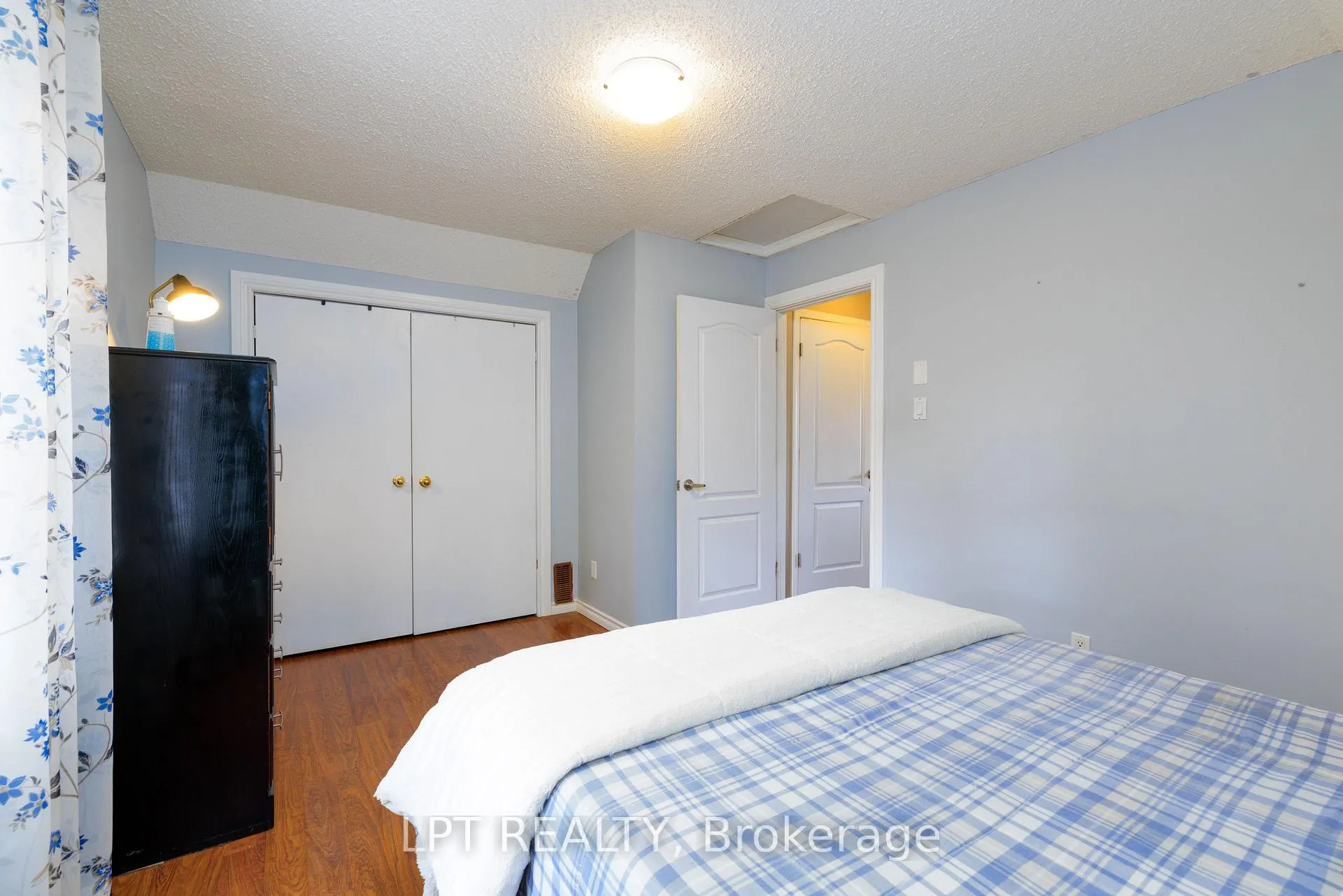 Photo 16 of 11 Hardwood Drive, Georgina, Sutton & Jackson's Point — HOMEH