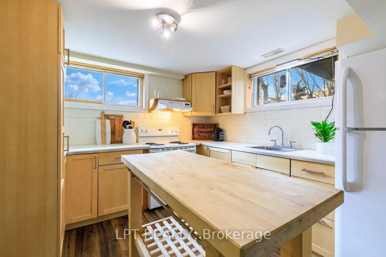 Photo 23 of 11 Hardwood Drive, Georgina, Sutton & Jackson's Point — HOMEH