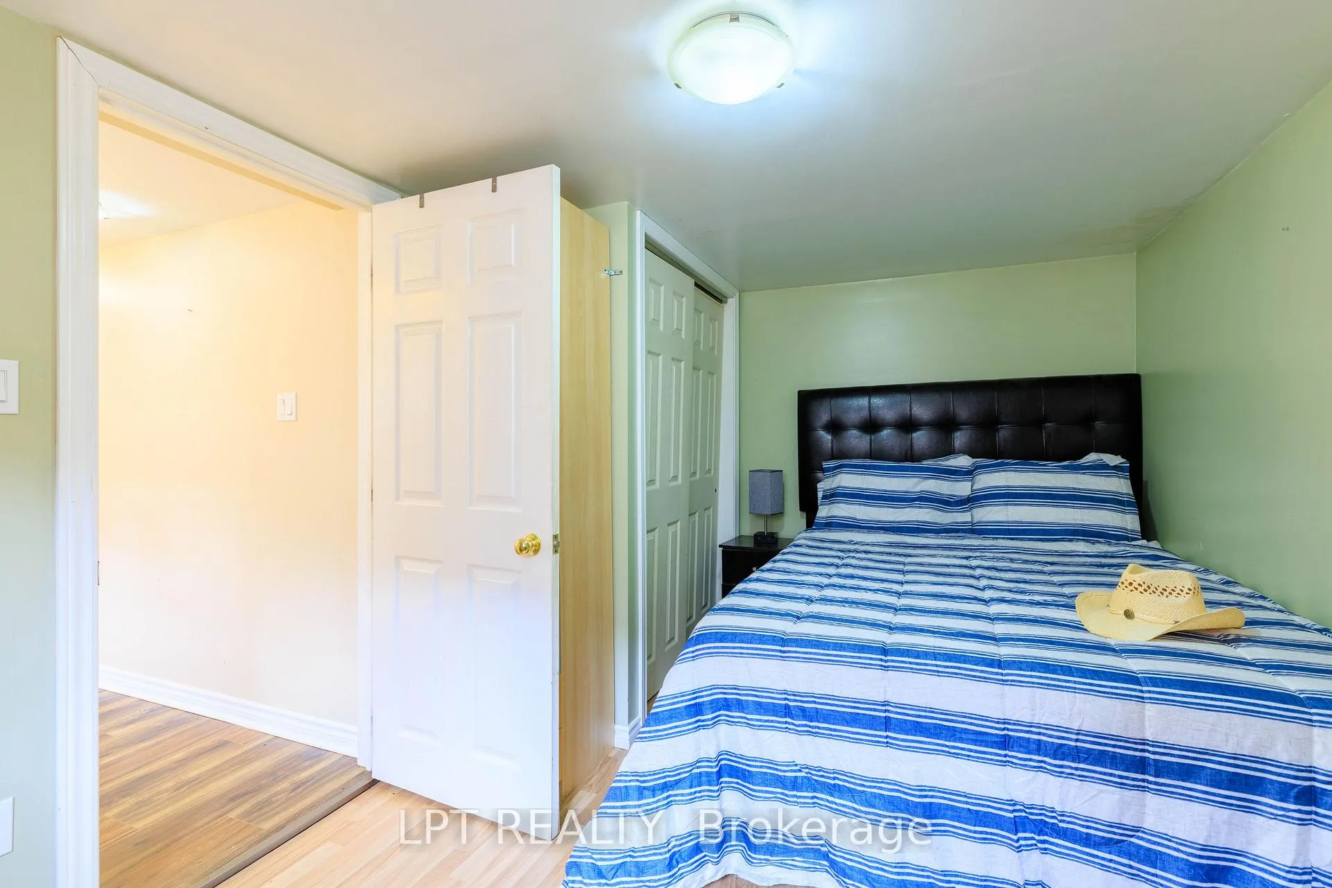 Photo 24 of 11 Hardwood Drive, Georgina, Sutton & Jackson's Point — HOMEH