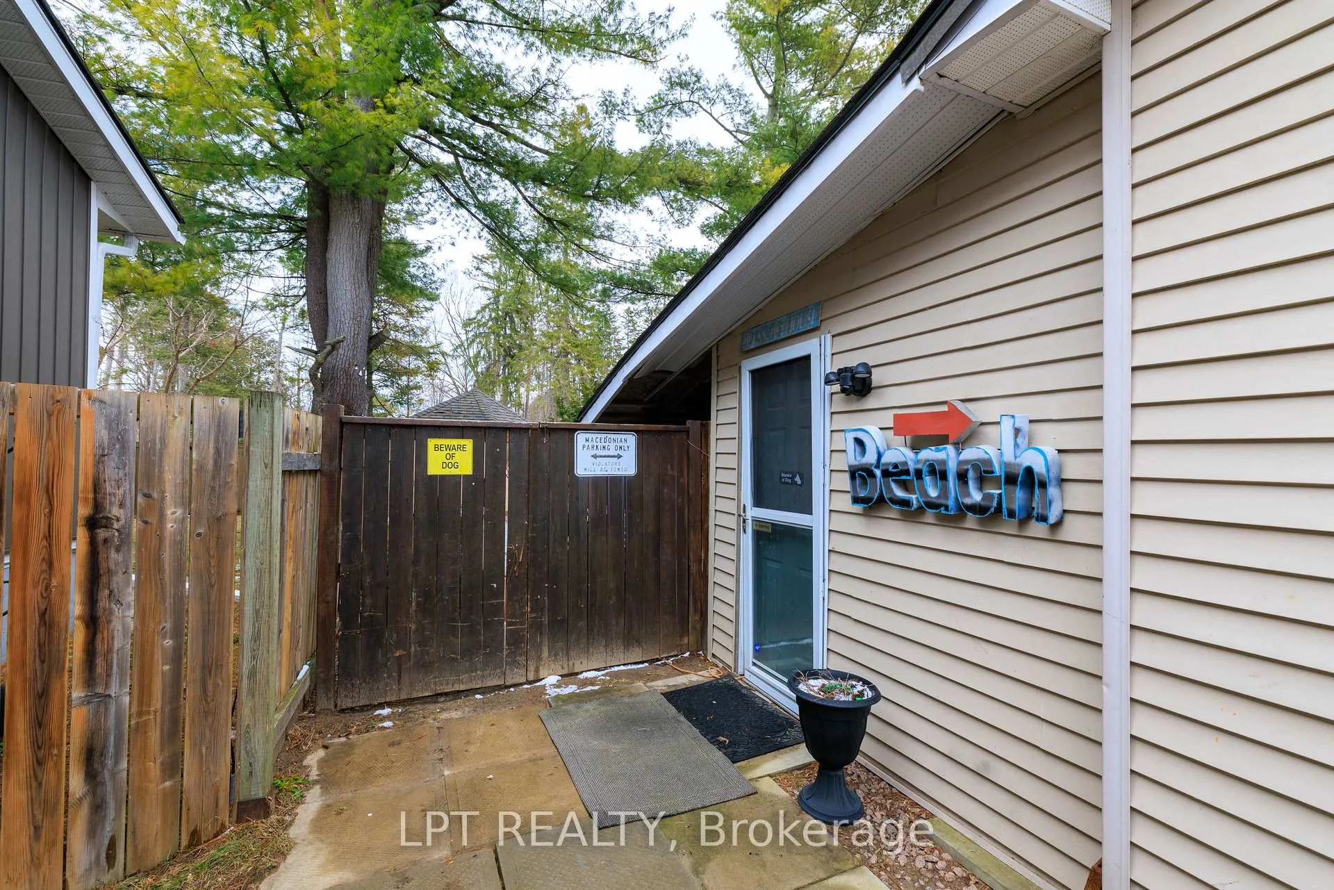 Photo 28 of 11 Hardwood Drive, Georgina, Sutton & Jackson's Point — HOMEH
