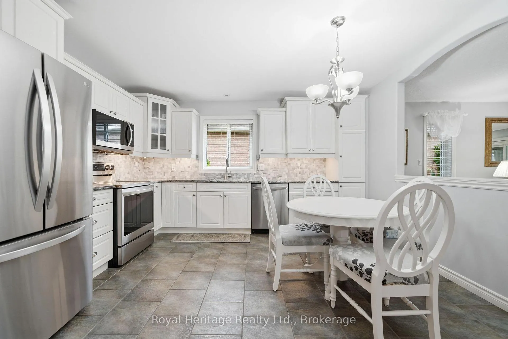 Photo 14 of 12 Kipling Drive, Belleville, Thurlow Ward — HOMEH