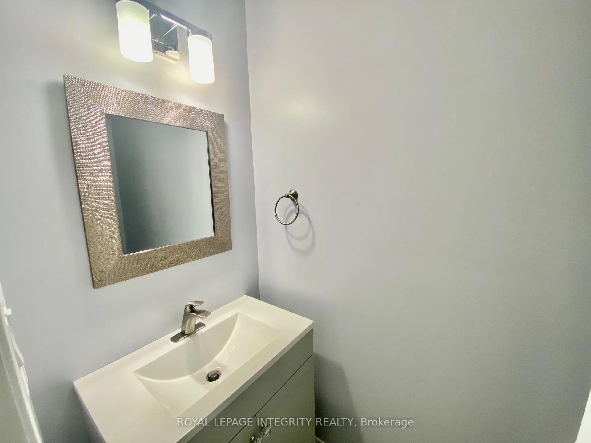 Photo 4 of 513 Cope Drive, Ottawa, Kanata - Emerald Meadows/Trailwest — HOMEH