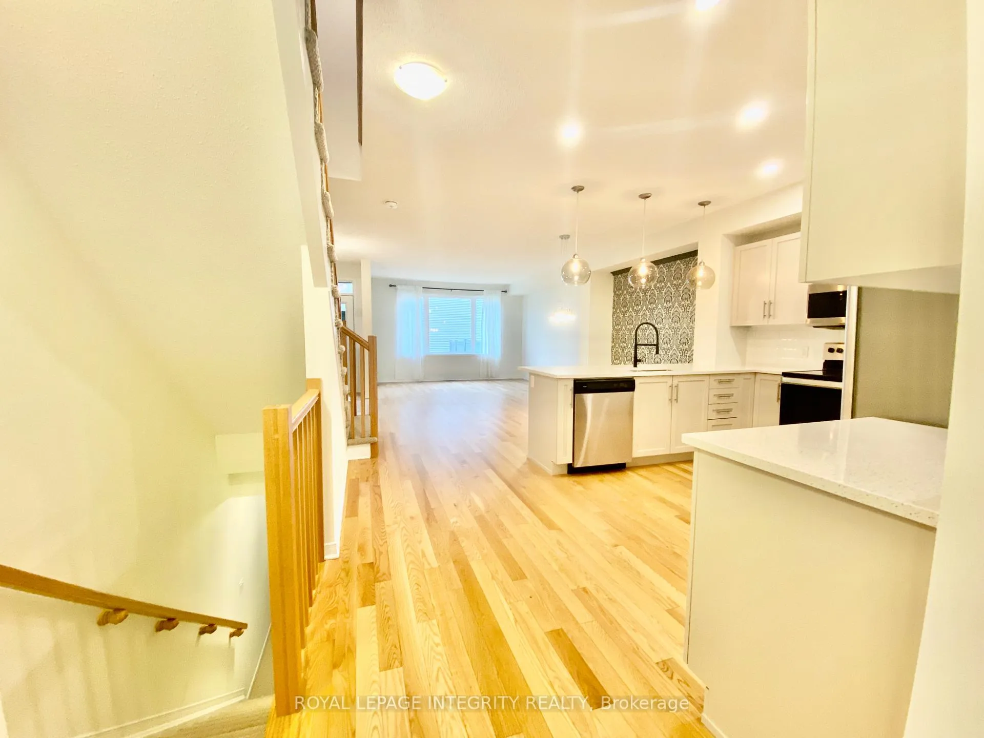 Photo 5 of 513 Cope Drive, Ottawa, Kanata - Emerald Meadows/Trailwest — HOMEH