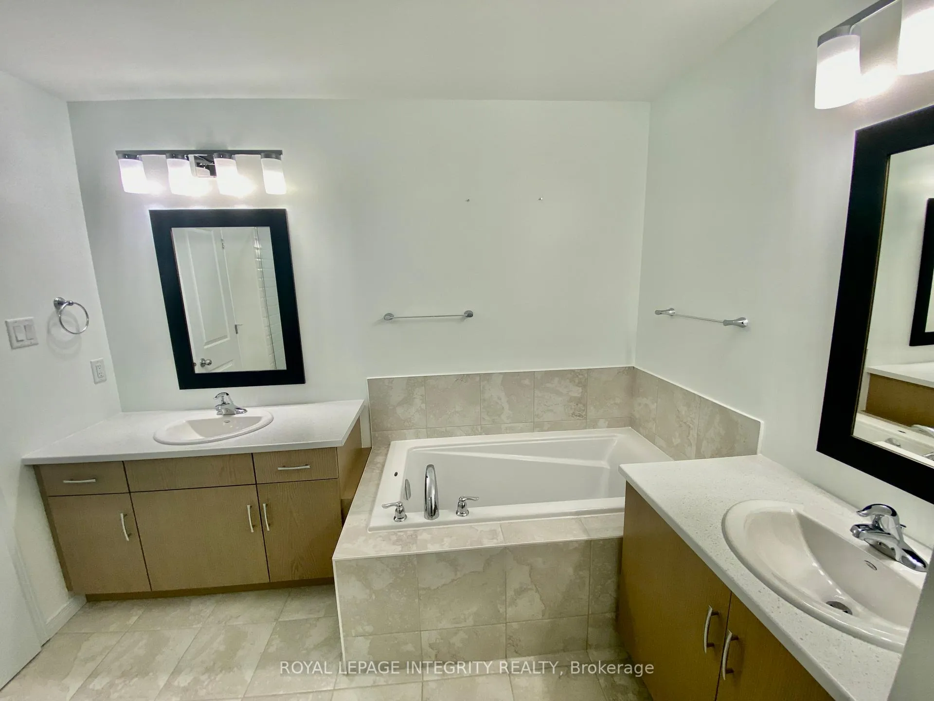 Photo 22 of 513 Cope Drive, Ottawa, Kanata - Emerald Meadows/Trailwest — HOMEH