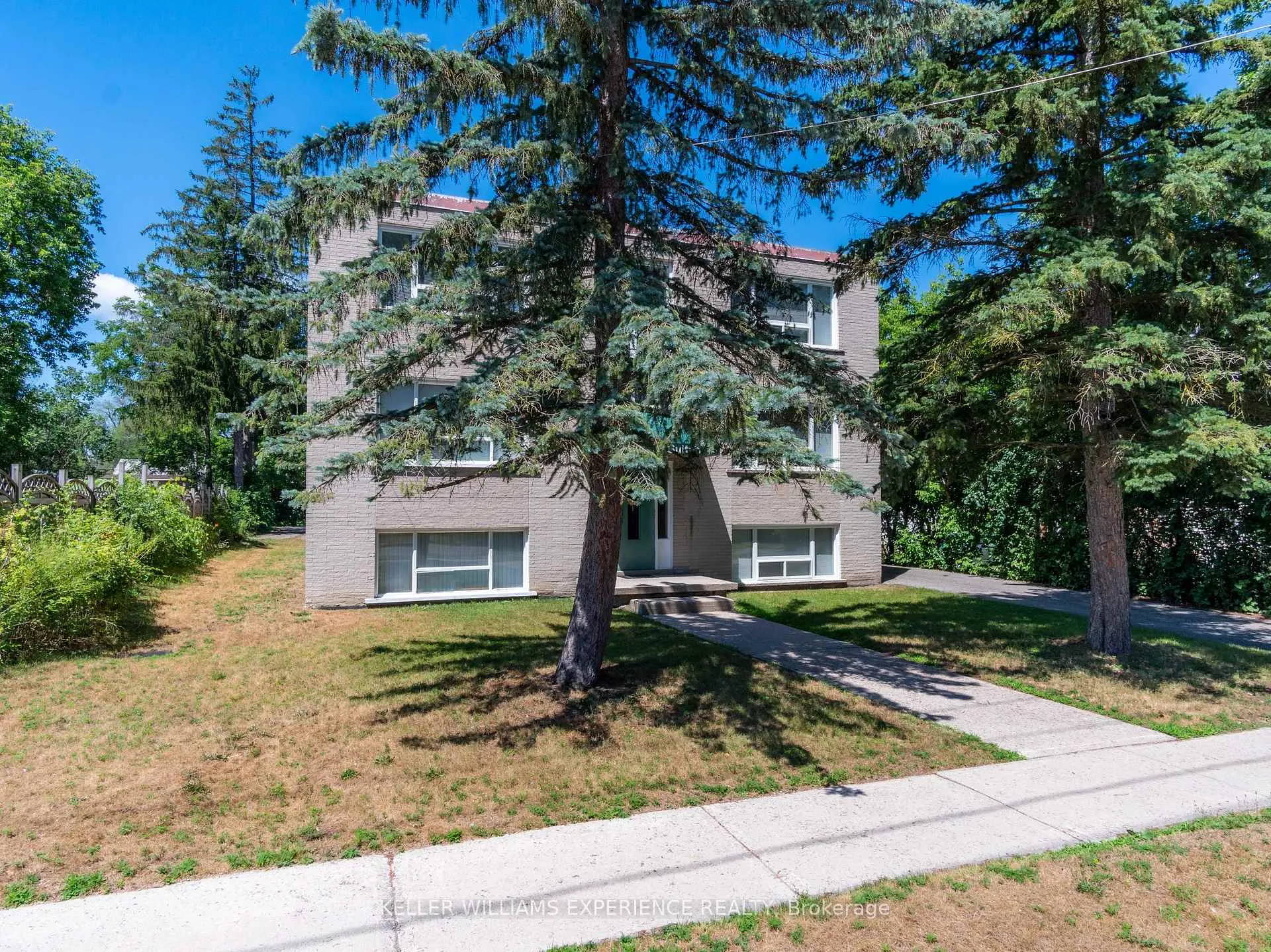 Photo 7 of Unit Unit #3, 74 Sanford Street, Barrie, Lakeshore — HOMEH