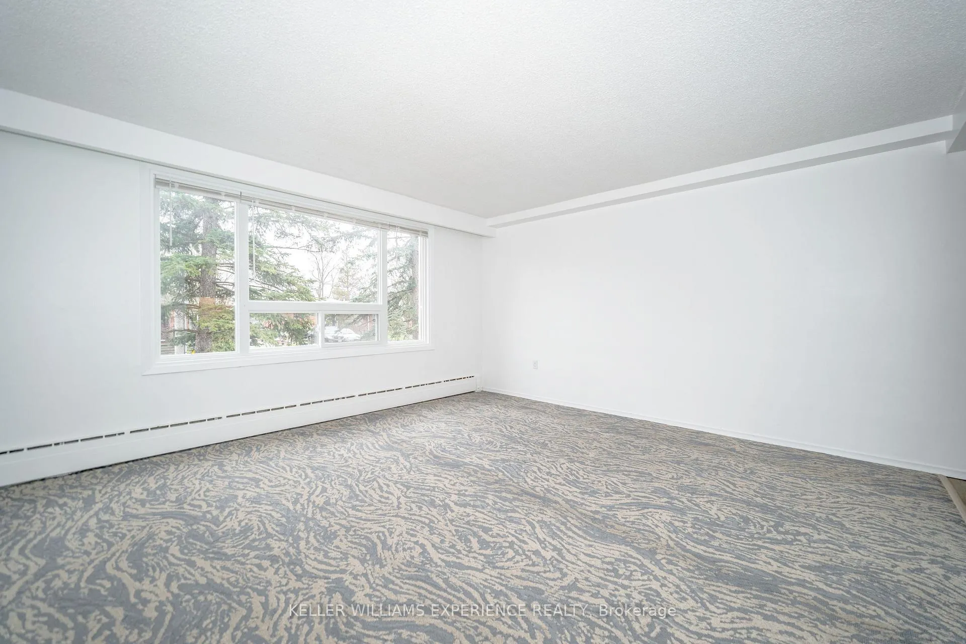 Photo 23 of Unit Unit #3, 74 Sanford Street, Barrie, Lakeshore — HOMEH