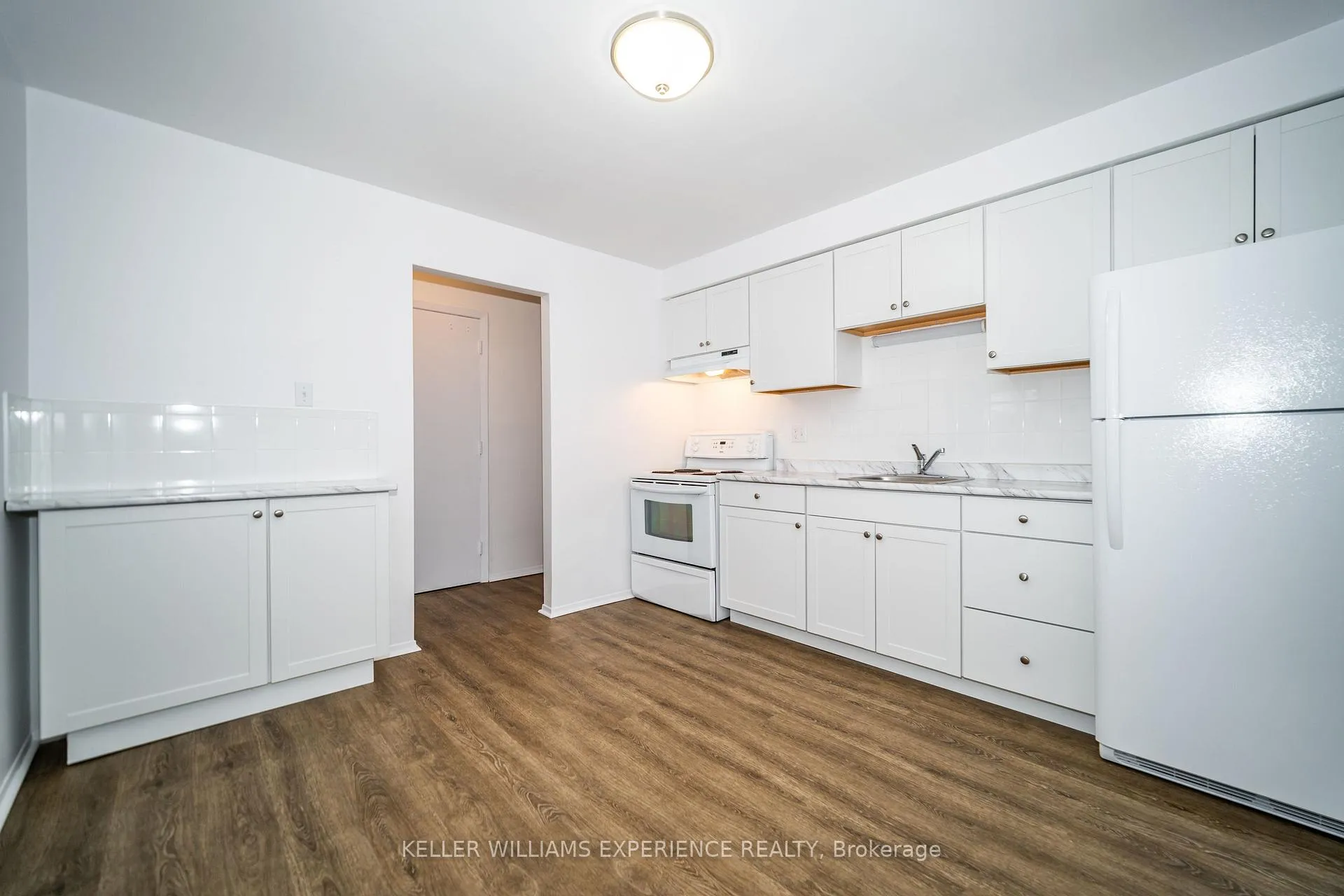 Photo 27 of Unit Unit #3, 74 Sanford Street, Barrie, Lakeshore — HOMEH