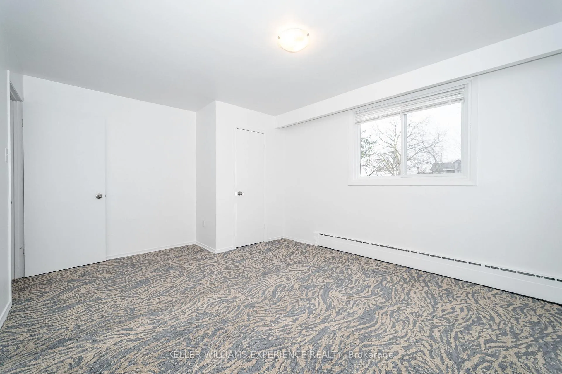 Photo 35 of Unit Unit #3, 74 Sanford Street, Barrie, Lakeshore — HOMEH