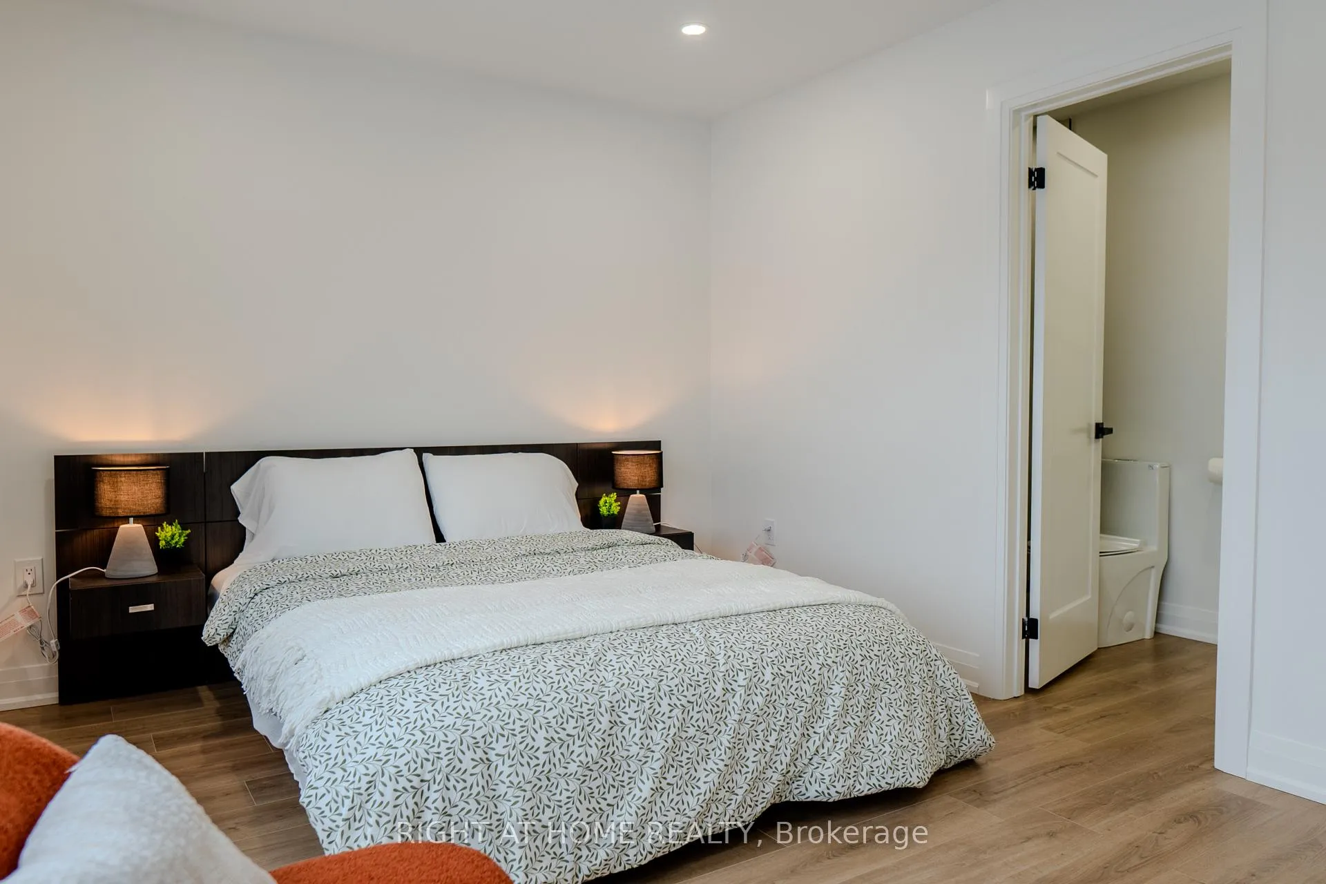 Photo 19 of 16 Habibi Lane, Toronto, Corso Italia-Davenport — HOMEH