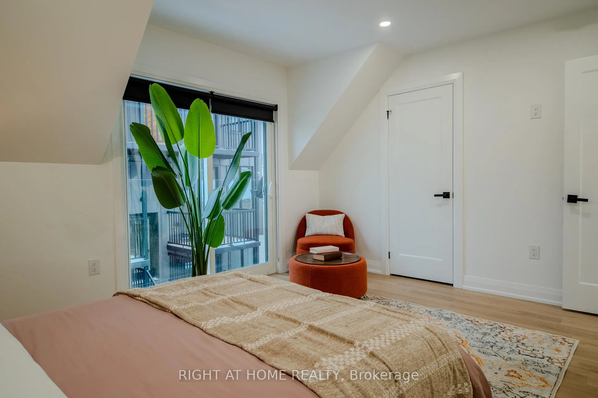 Photo 22 of 16 Habibi Lane, Toronto, Corso Italia-Davenport — HOMEH