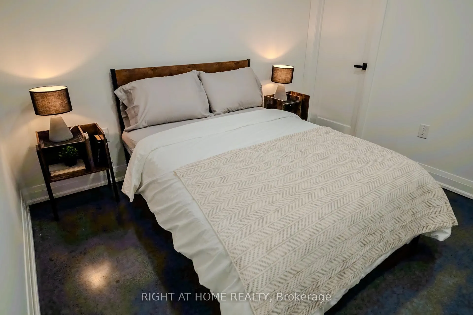 Photo 34 of 16 Habibi Lane, Toronto, Corso Italia-Davenport — HOMEH