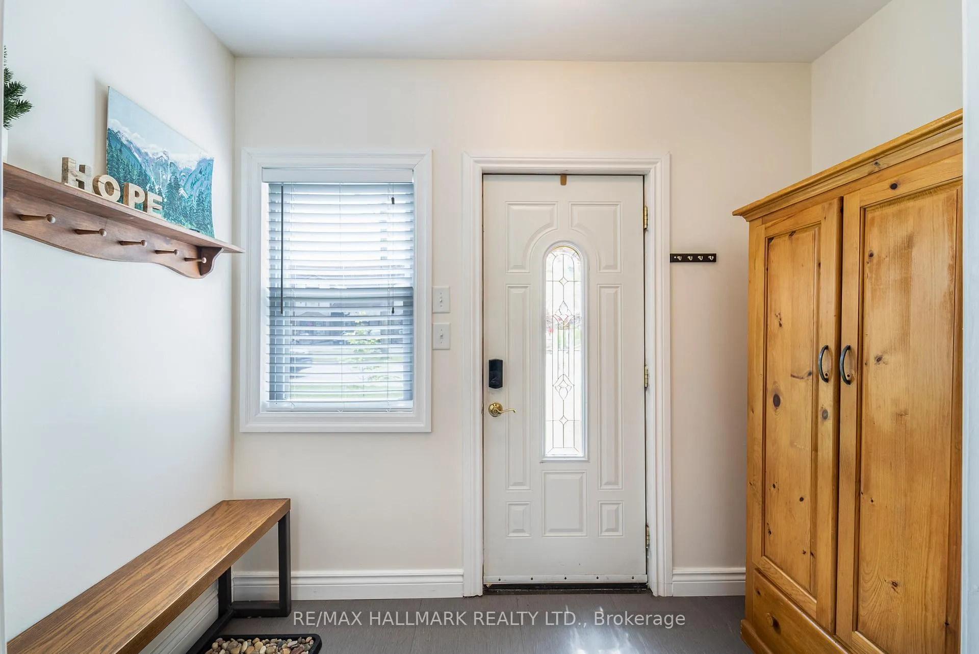 Photo 5 of 225 Innisfil Street, Barrie, Allandale Centre — HOMEH