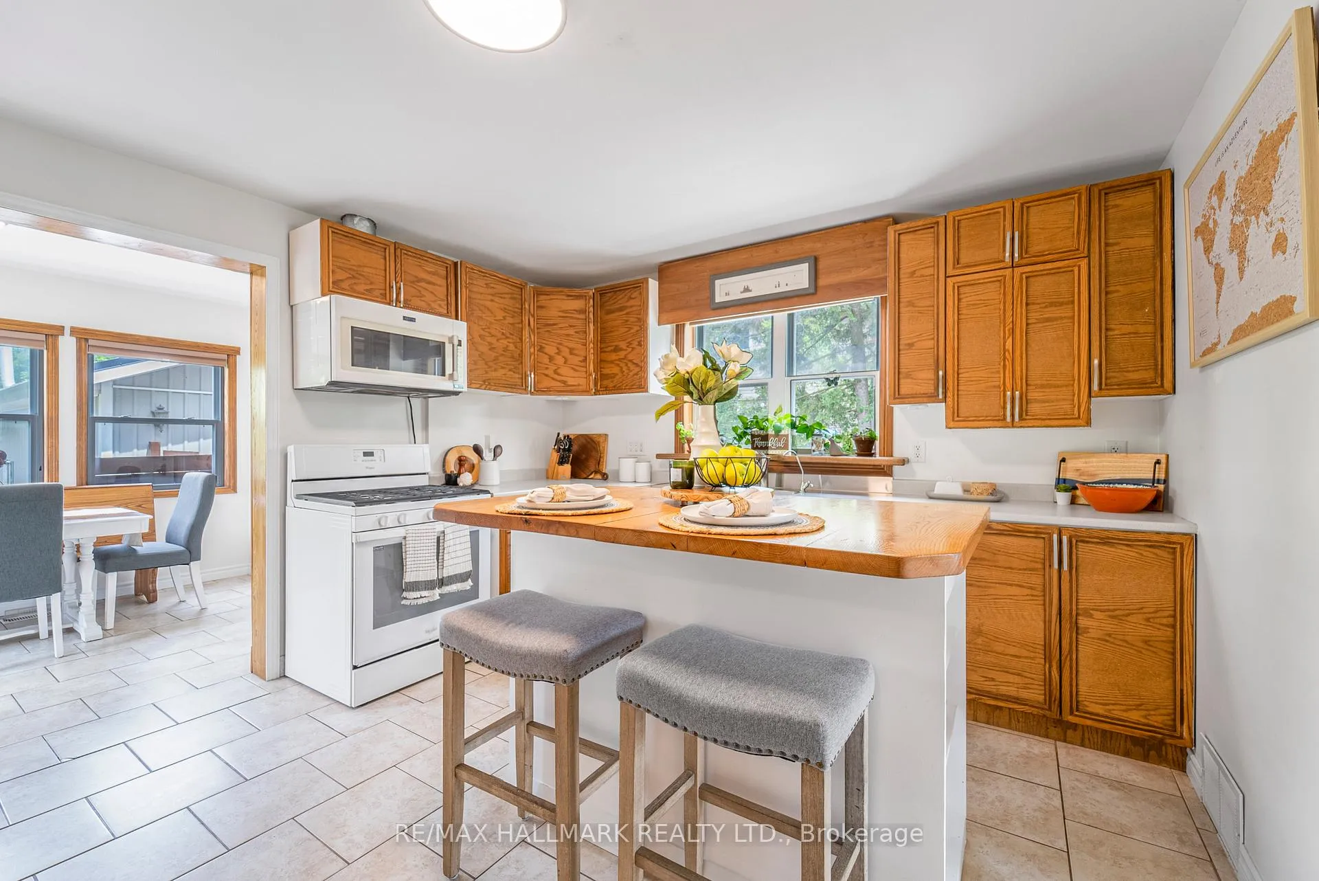 Photo 7 of 225 Innisfil Street, Barrie, Allandale Centre — HOMEH