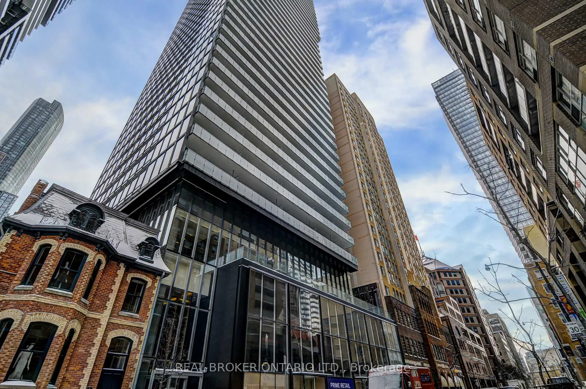 Front of Unit 401, 15 Grenville Street