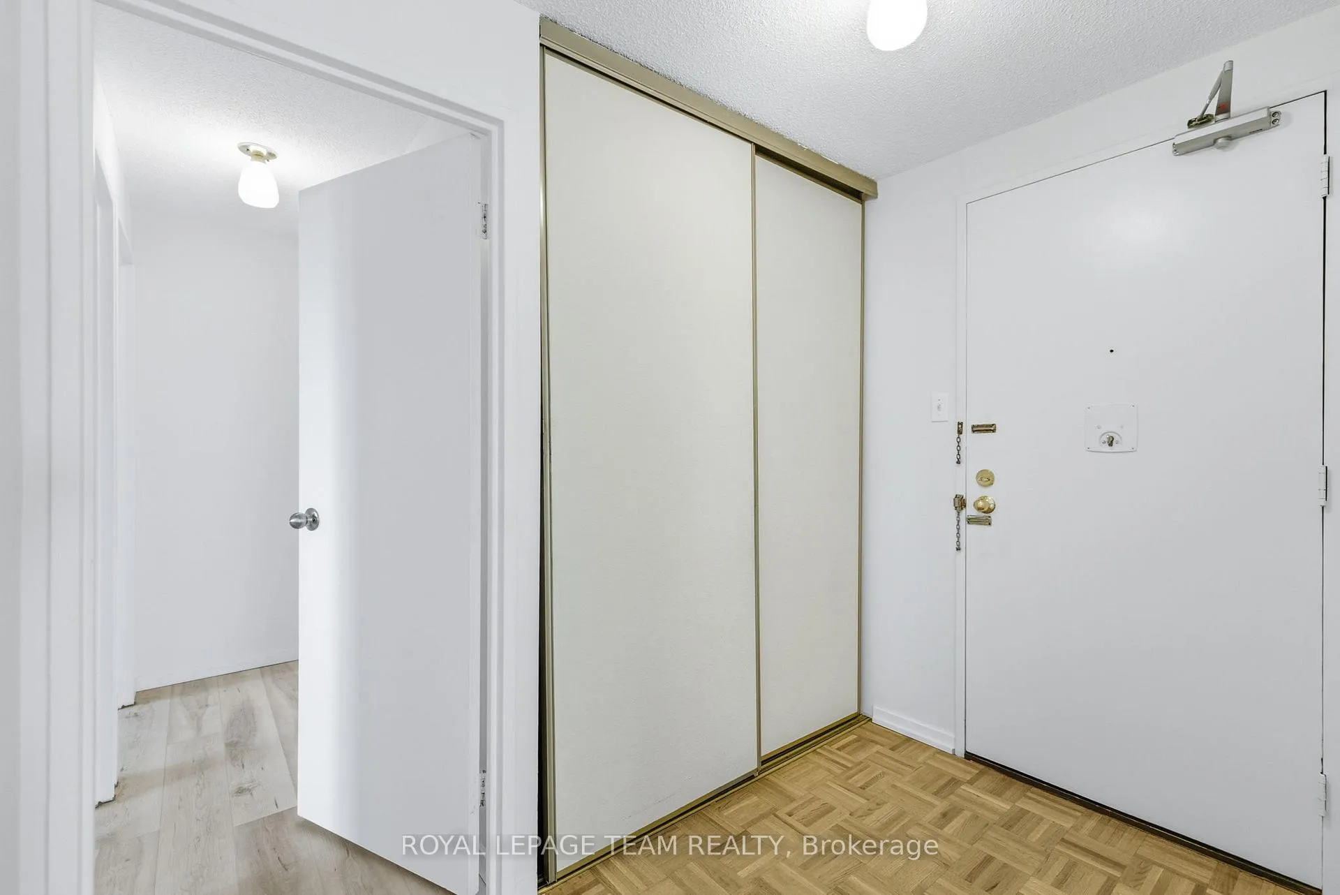 Photo 4 of Unit 507, 1081 Ambleside Drive, Ottawa, Woodroffe — HOMEH