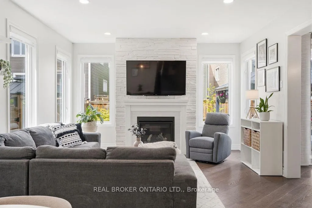 Photo 6 of 984 Shimmerton Circle, Ottawa, Kanata - Emerald Meadows/Trailwest — HOMEH