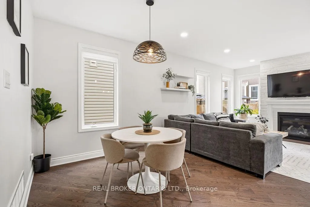 Photo 8 of 984 Shimmerton Circle, Ottawa, Kanata - Emerald Meadows/Trailwest — HOMEH