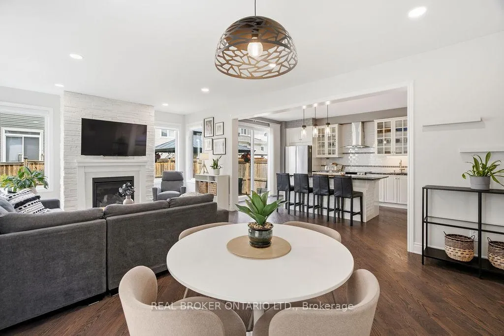 Photo 9 of 984 Shimmerton Circle, Ottawa, Kanata - Emerald Meadows/Trailwest — HOMEH
