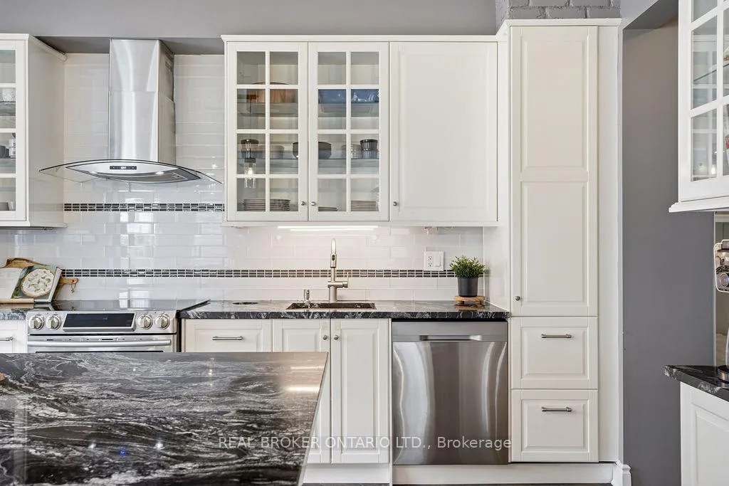 Photo 14 of 984 Shimmerton Circle, Ottawa, Kanata - Emerald Meadows/Trailwest — HOMEH