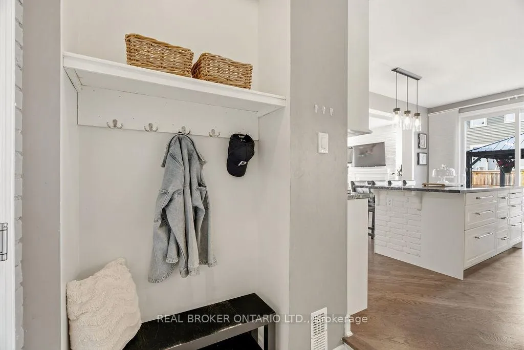 Photo 16 of 984 Shimmerton Circle, Ottawa, Kanata - Emerald Meadows/Trailwest — HOMEH