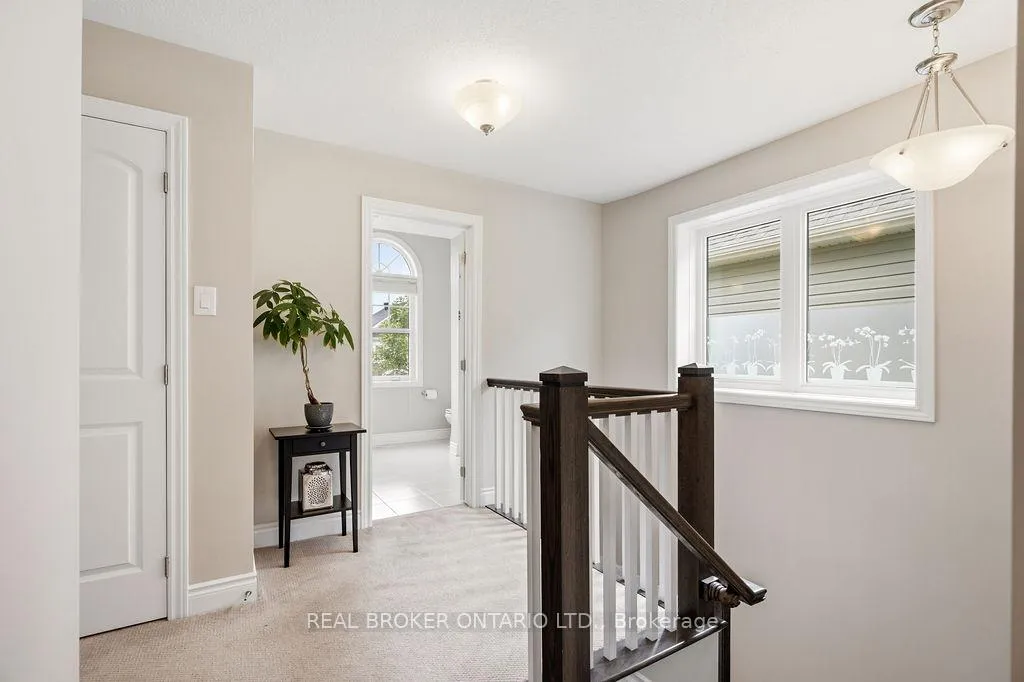 Photo 19 of 984 Shimmerton Circle, Ottawa, Kanata - Emerald Meadows/Trailwest — HOMEH