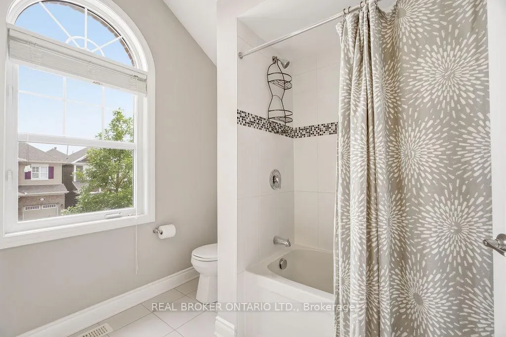 Photo 32 of 984 Shimmerton Circle, Ottawa, Kanata - Emerald Meadows/Trailwest — HOMEH