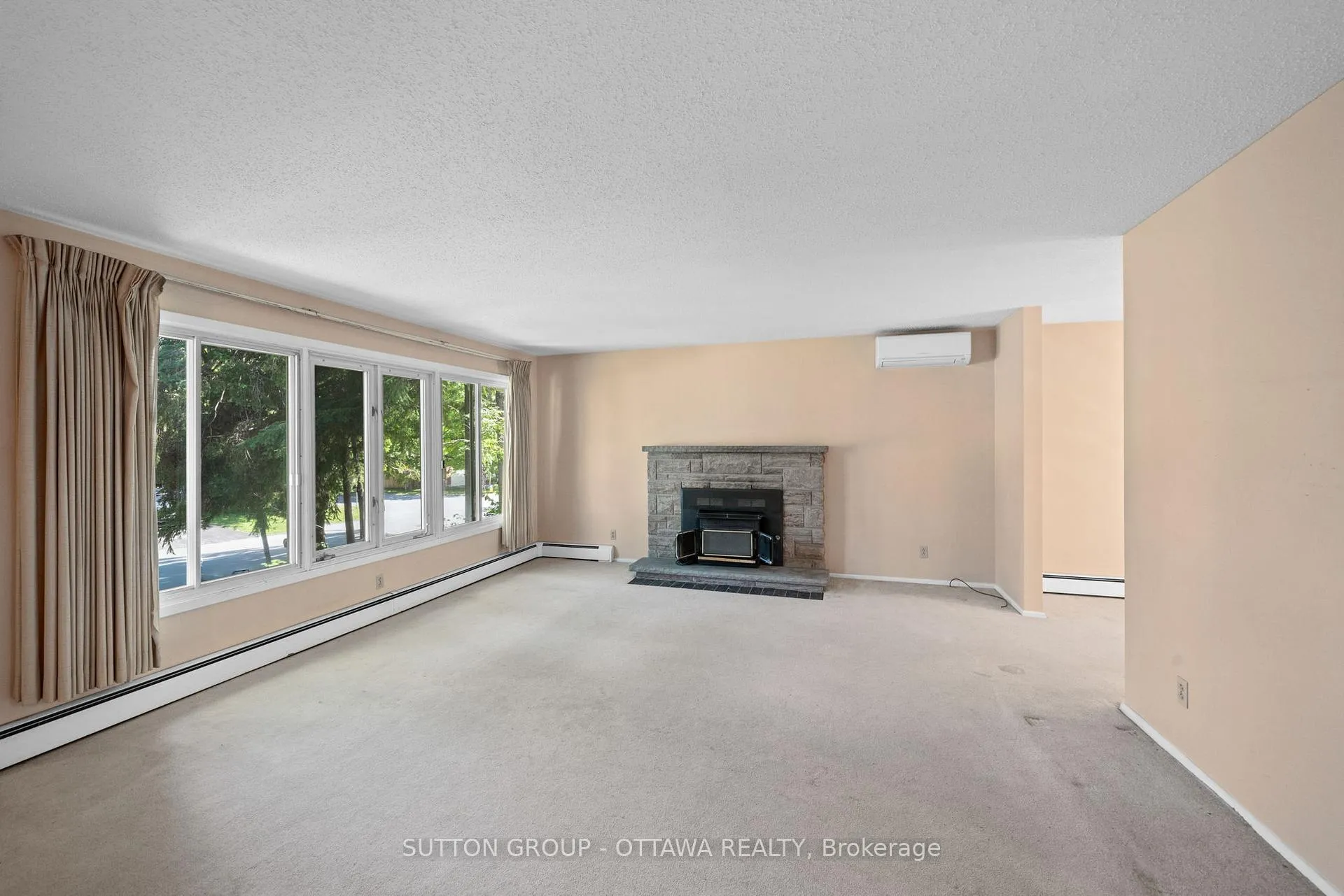 Photo 5 of 147 Banning Road, Ottawa, Kanata - Glencairn/Hazeldean — HOMEH