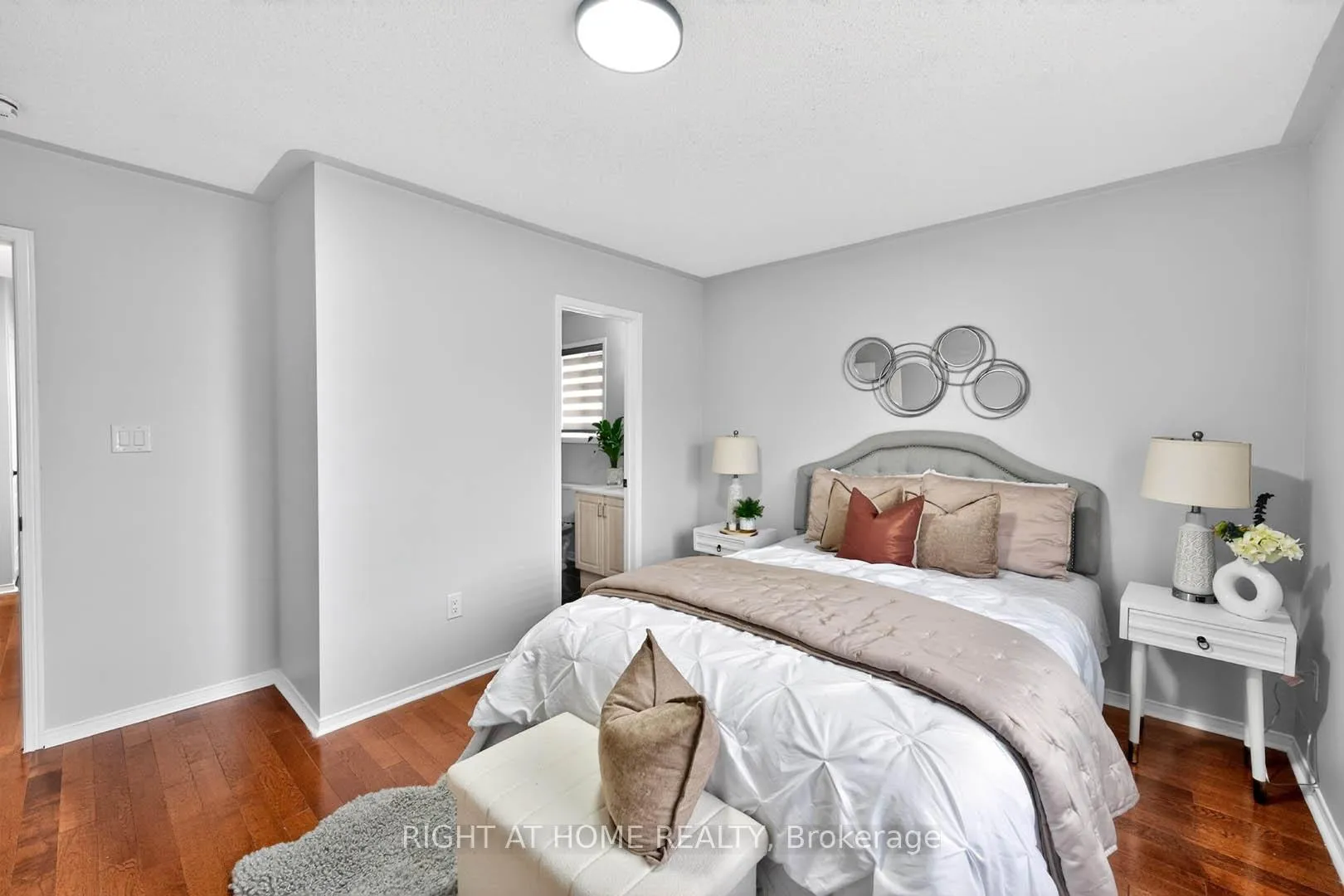 Photo 23 of 36 Earlsbridge Boulevard, Brampton, Fletcher's Meadow — HOMEH