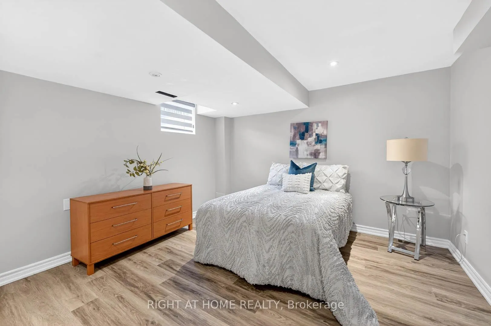 Photo 41 of 36 Earlsbridge Boulevard, Brampton, Fletcher's Meadow — HOMEH
