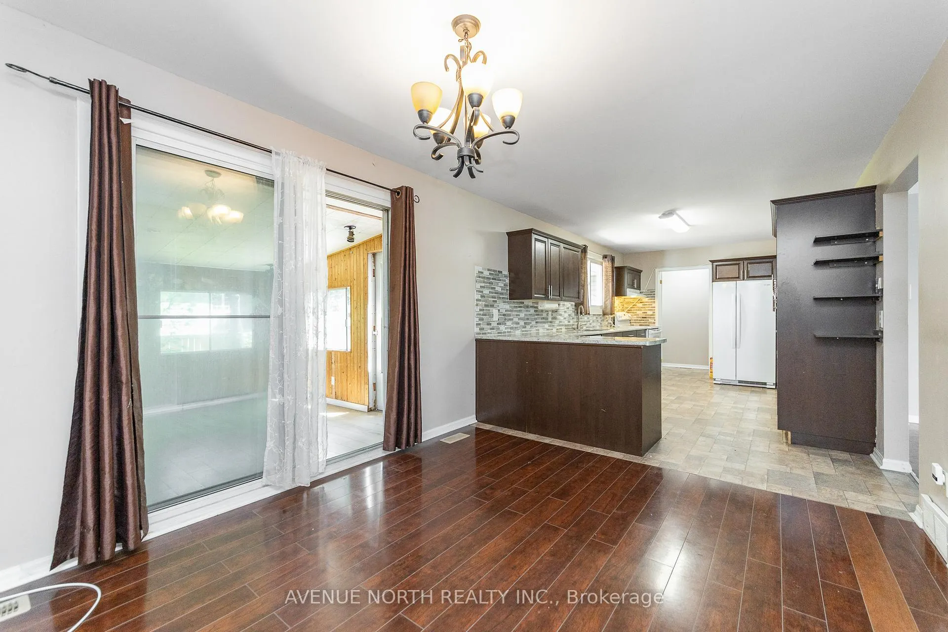 Photo 9 of 3005 Mccarthy Road, Ottawa, Riverside Park South — HOMEH