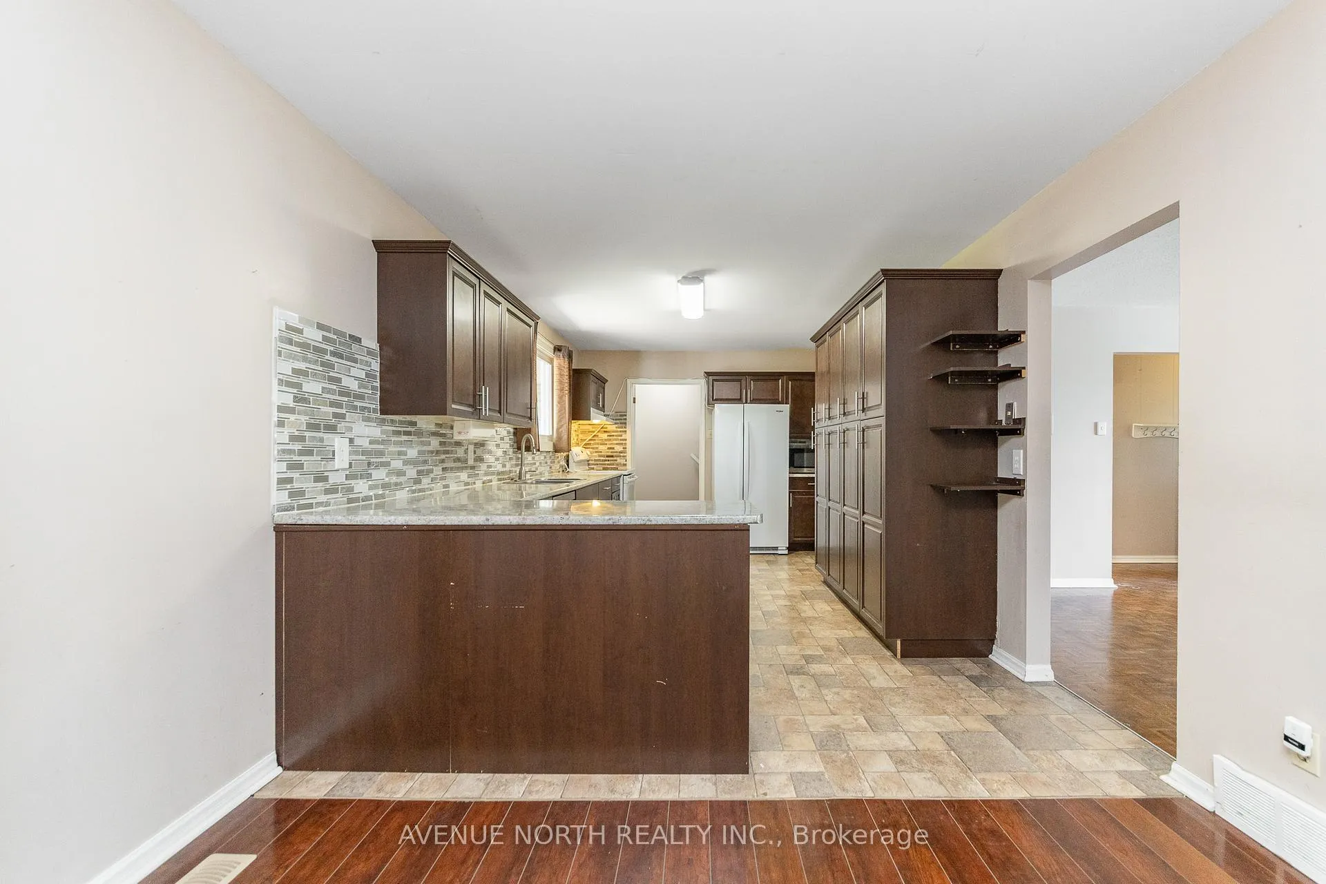Photo 10 of 3005 Mccarthy Road, Ottawa, Riverside Park South — HOMEH