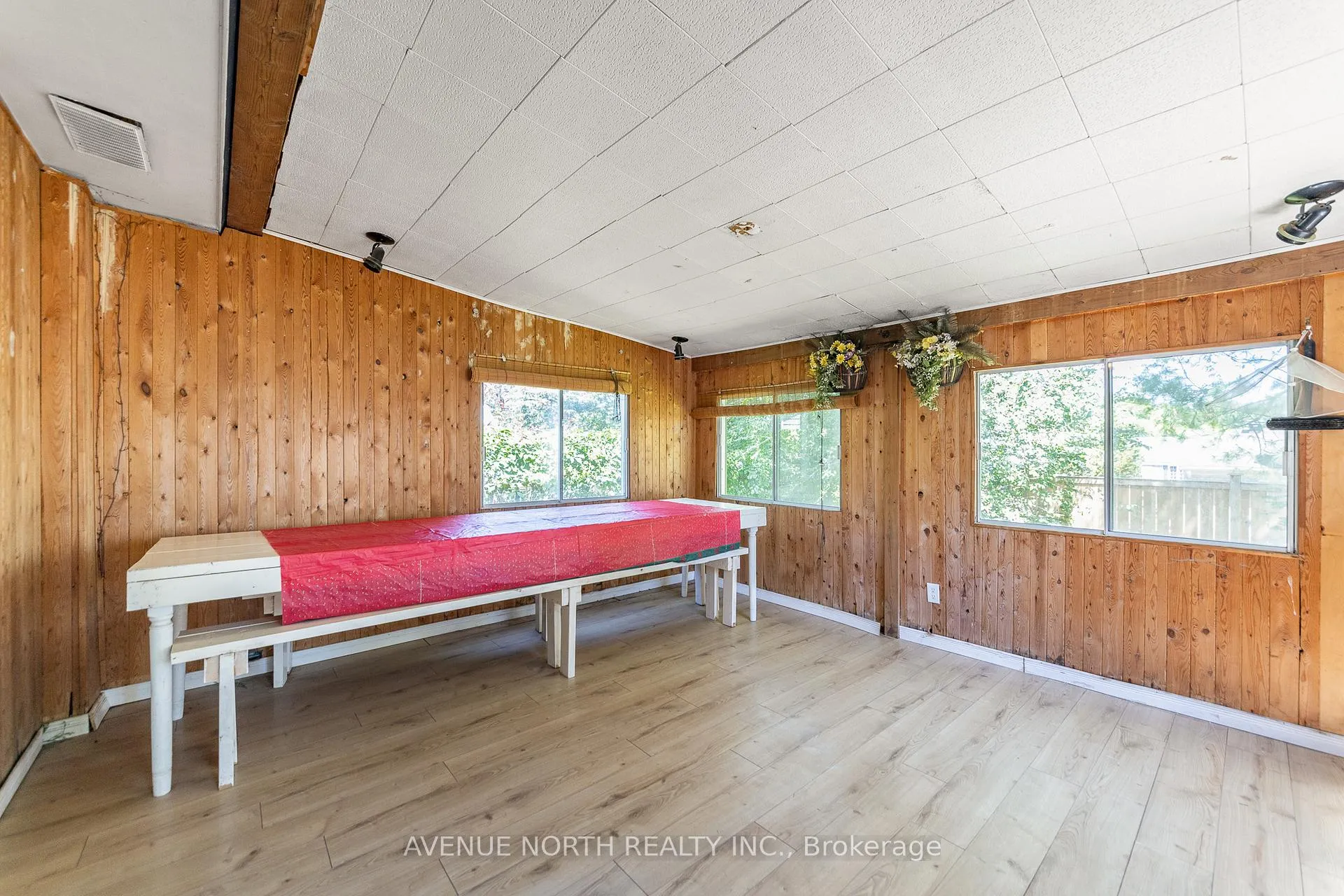 Photo 17 of 3005 Mccarthy Road, Ottawa, Riverside Park South — HOMEH