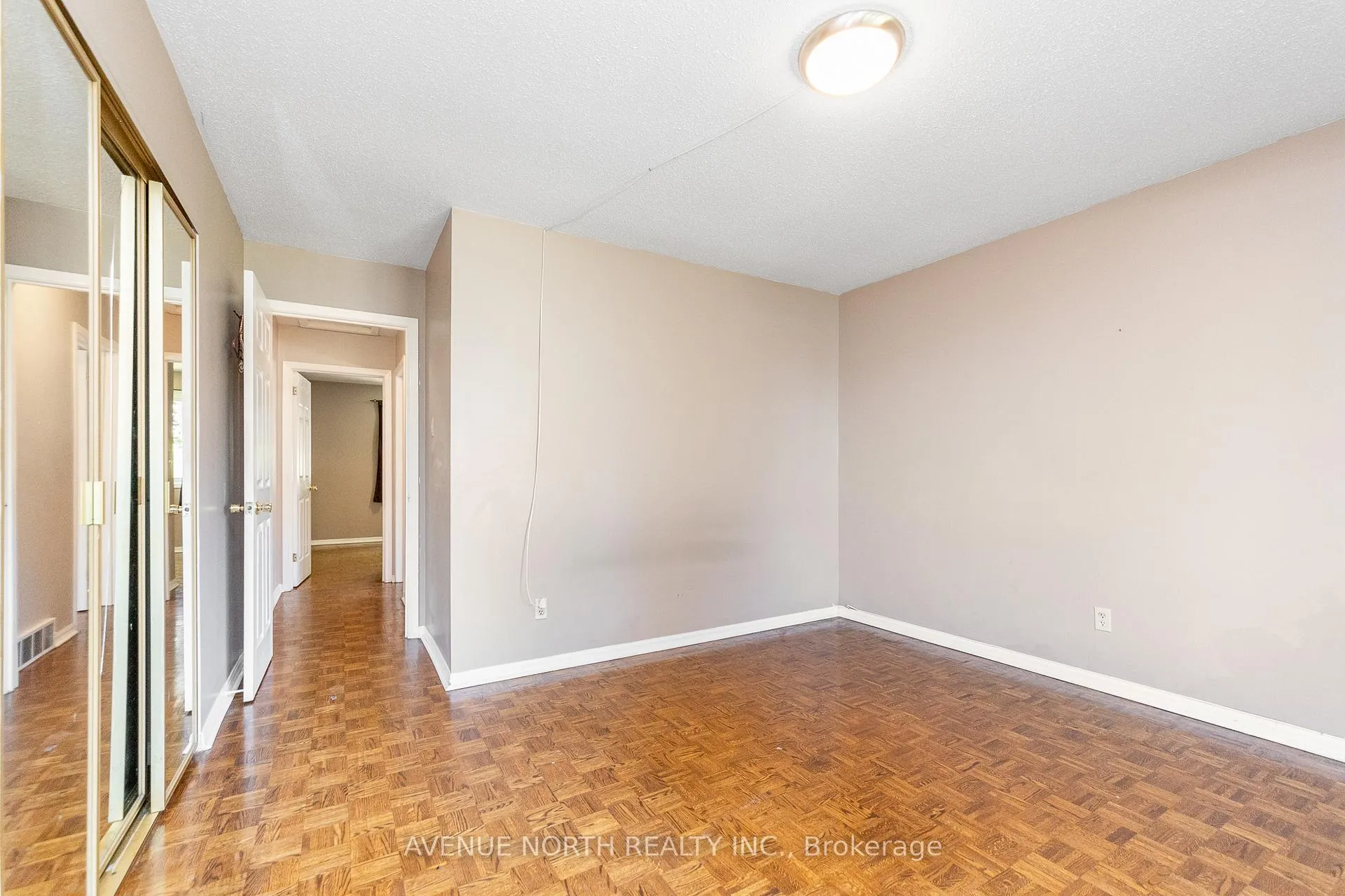 Photo 22 of 3005 Mccarthy Road, Ottawa, Riverside Park South — HOMEH